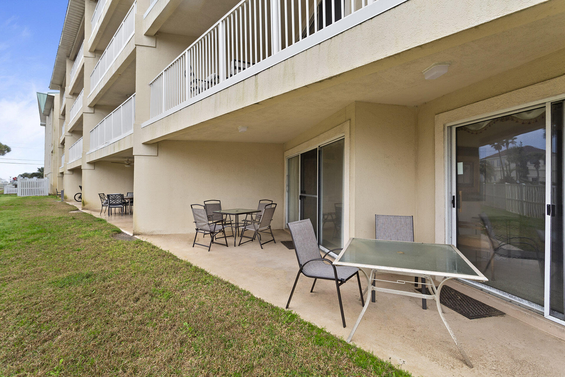 MARAVILLA CONDO 3 - Residential