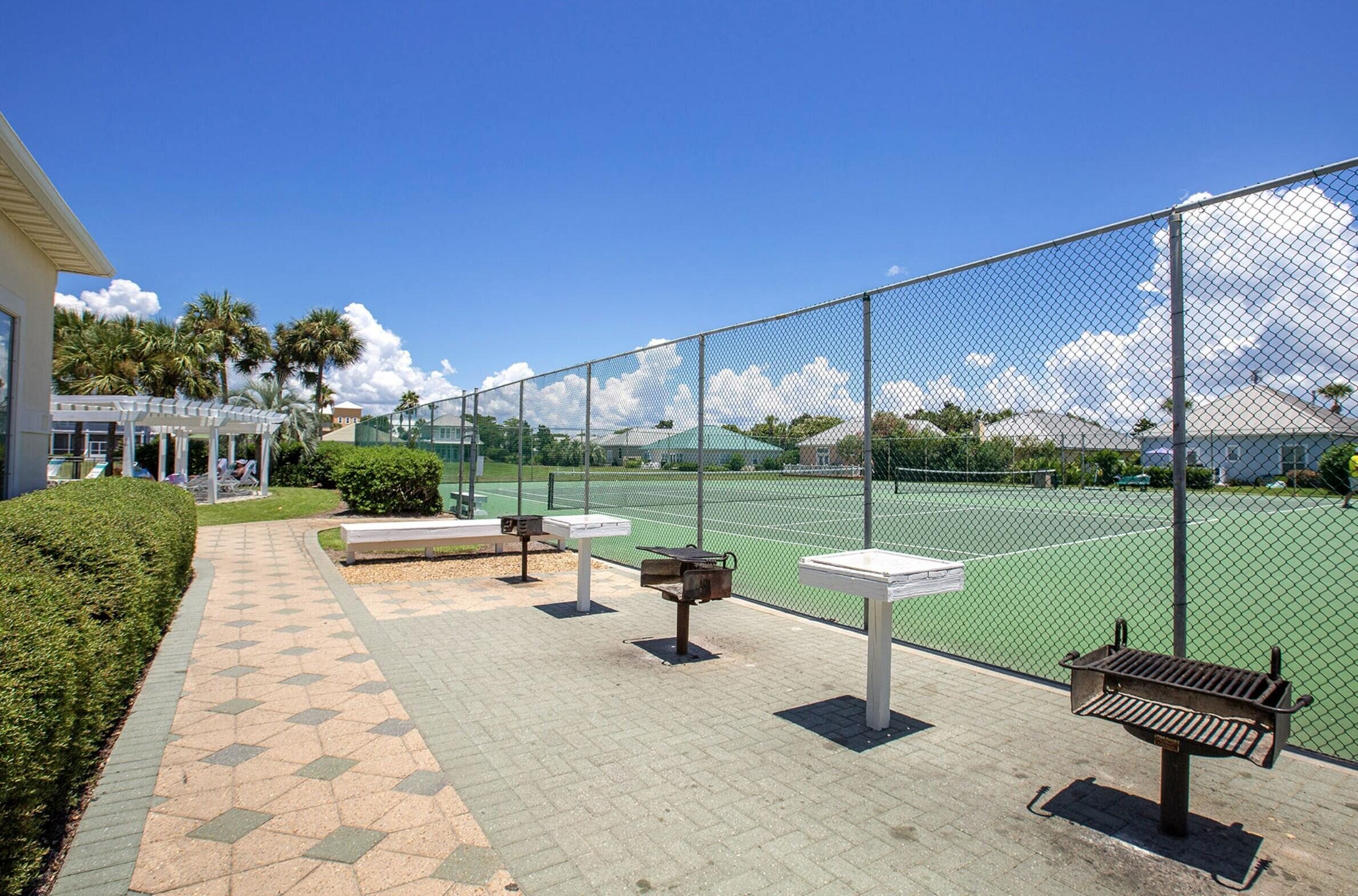 MARAVILLA CONDO 3 - Residential