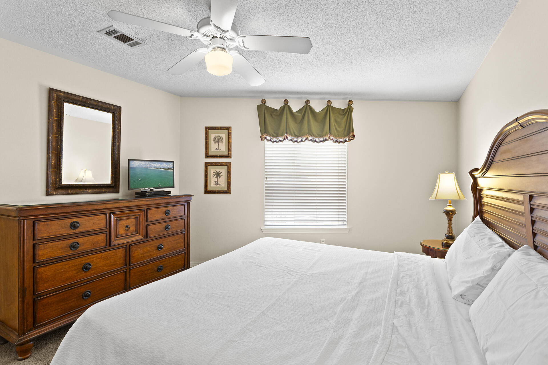 MARAVILLA CONDO 3 - Residential