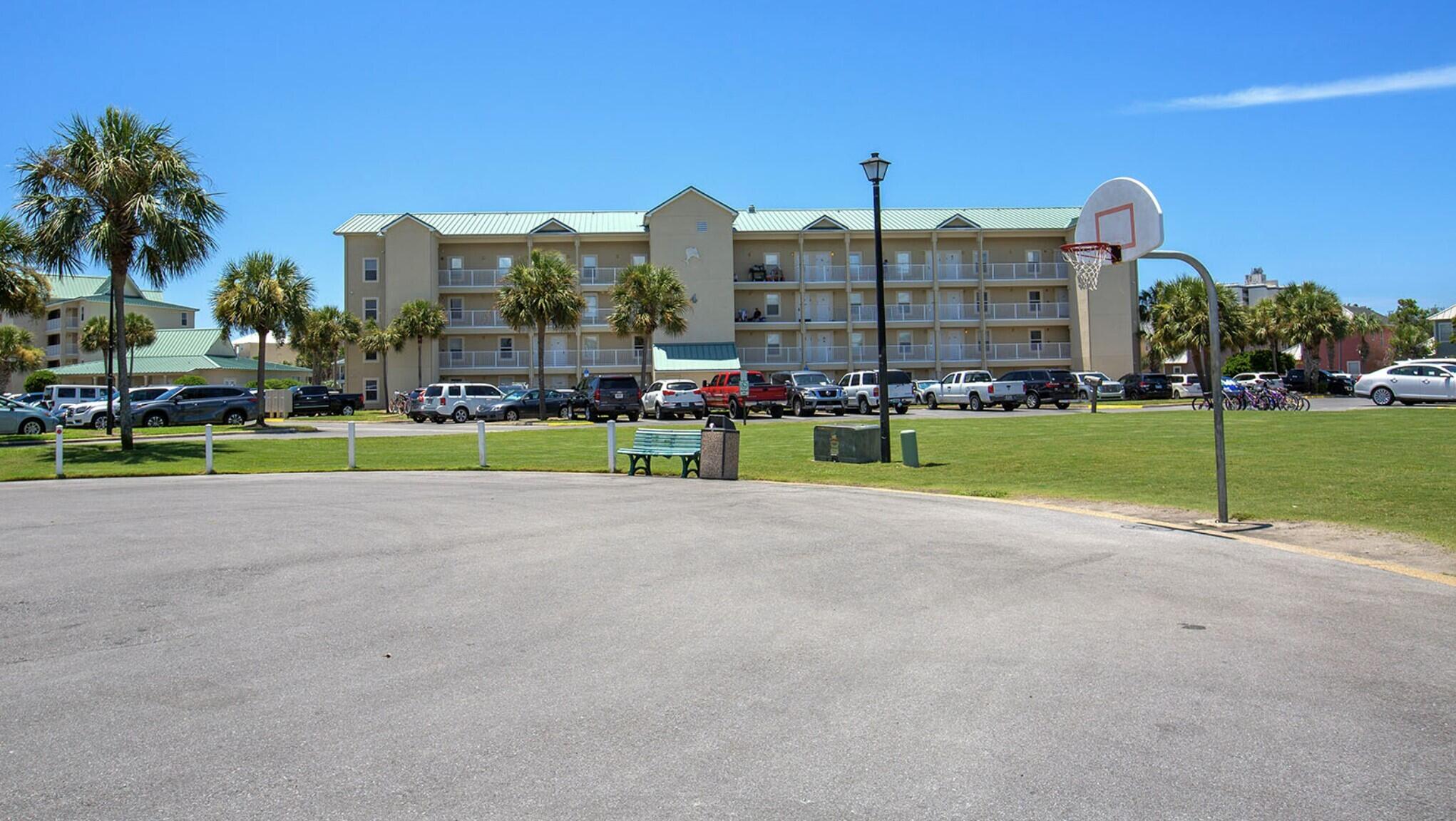 MARAVILLA CONDO 3 - Residential