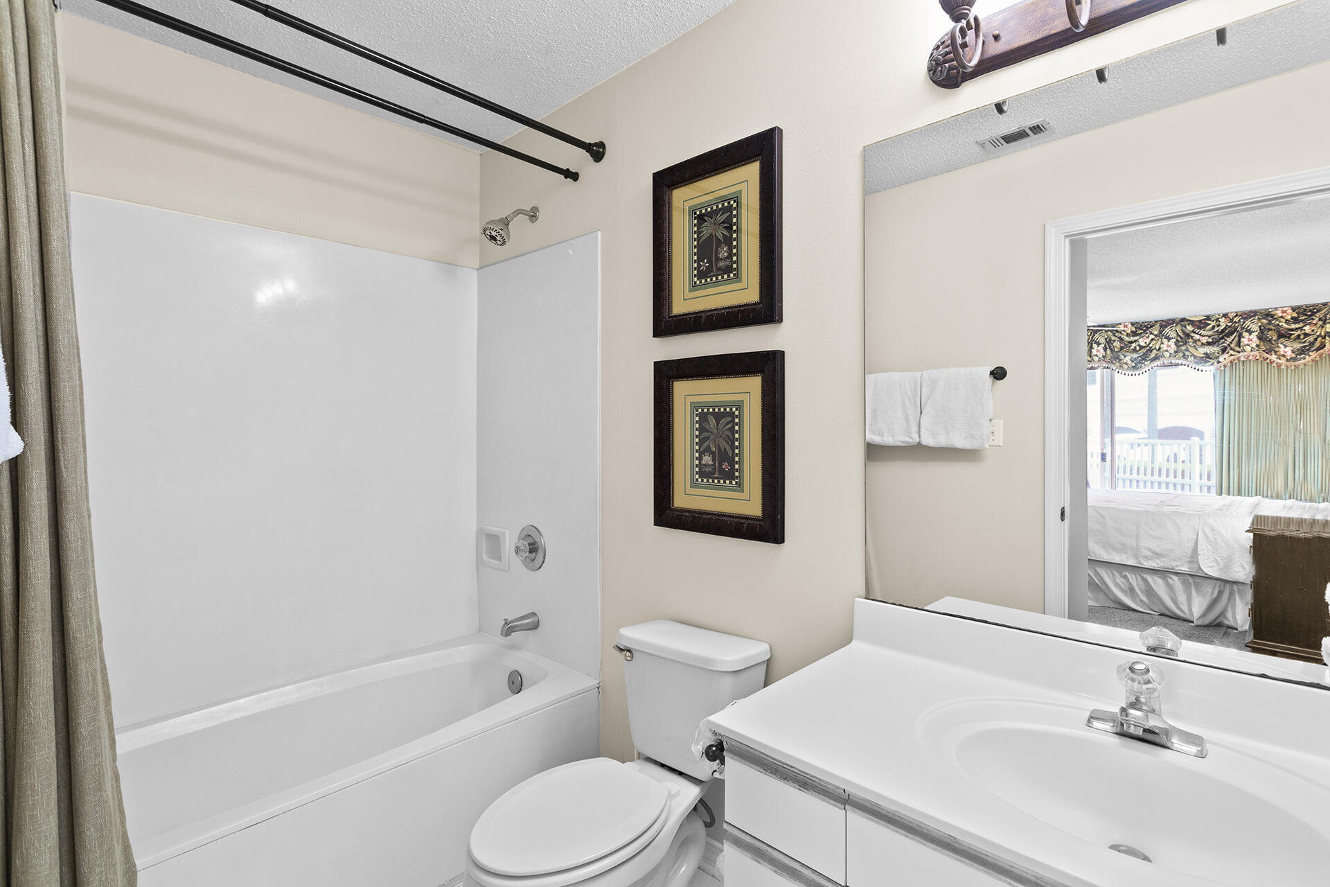 MARAVILLA CONDO 3 - Residential