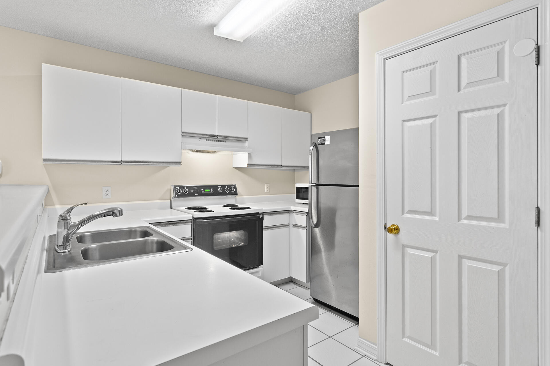 MARAVILLA CONDO 3 - Residential