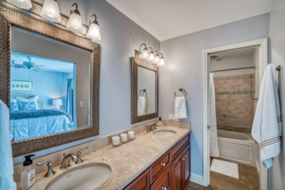 DESTIN BEACHES WEST - Residential