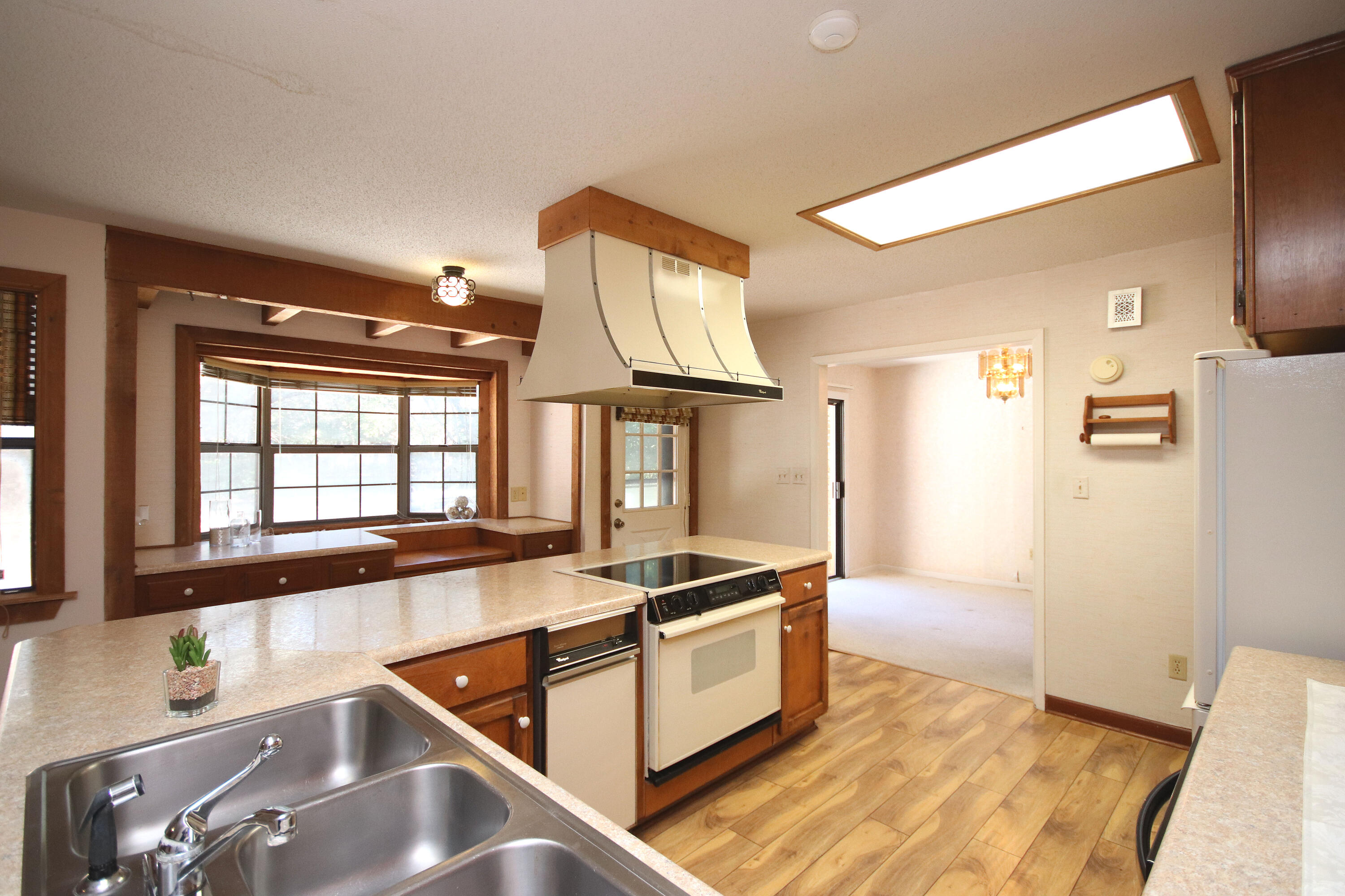 BAYOU POQUITOWOODLAND SHORES LOT 3 & N25 FT LOT 4 BLK G LESS the east 146.7 FT SOLD - Residential
