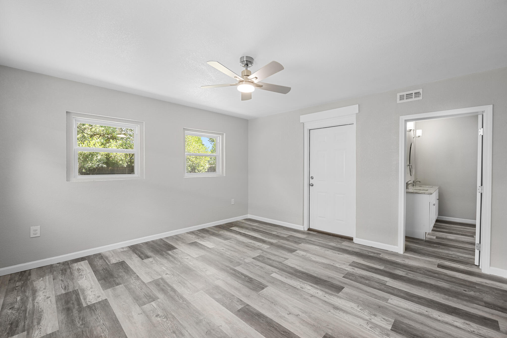 ELLIOTTS POINT 7TH ADDN - Residential