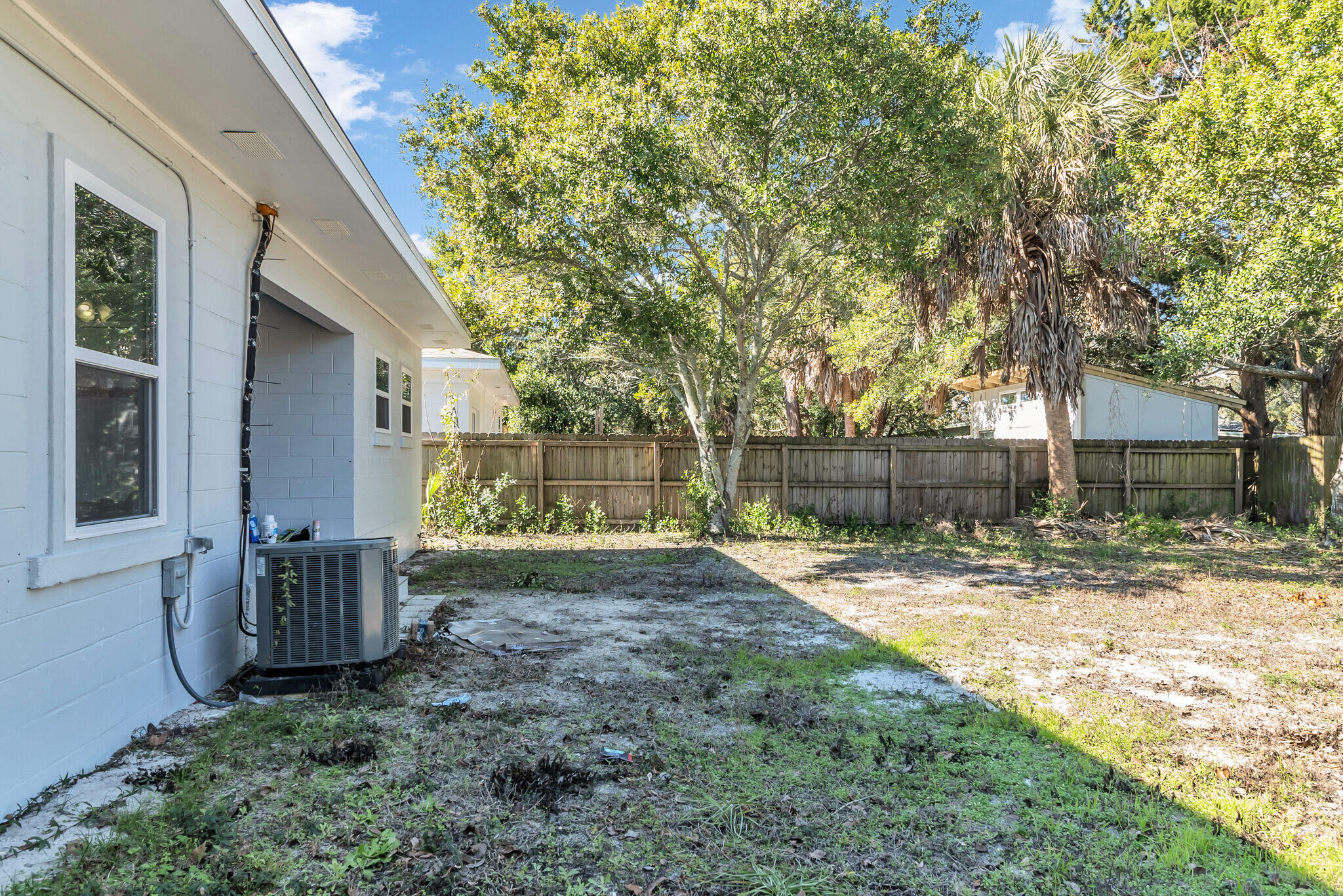 ELLIOTTS POINT 7TH ADDN - Residential