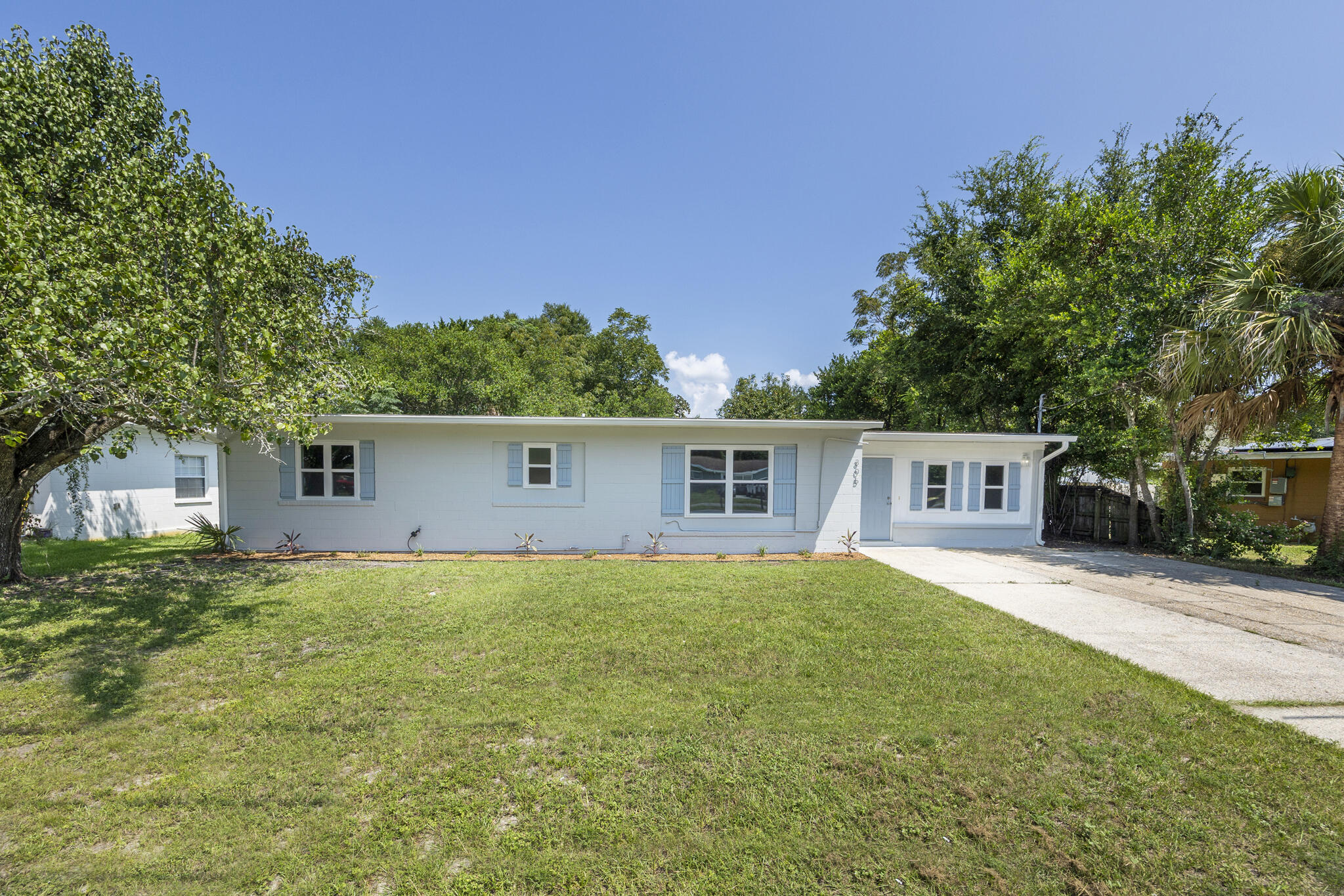 ELLIOTTS POINT 7TH ADDN - Residential
