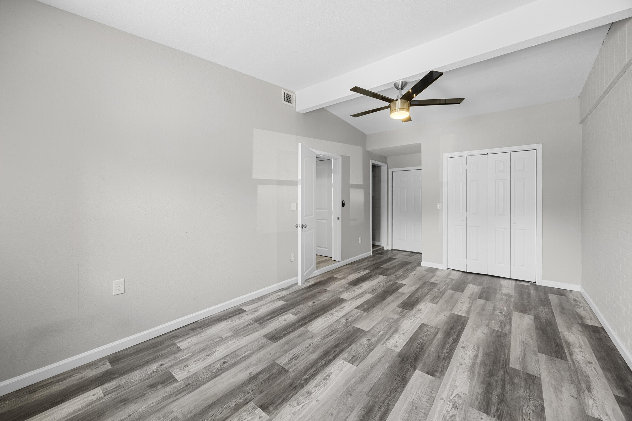 ELLIOTTS POINT 7TH ADDN - Residential