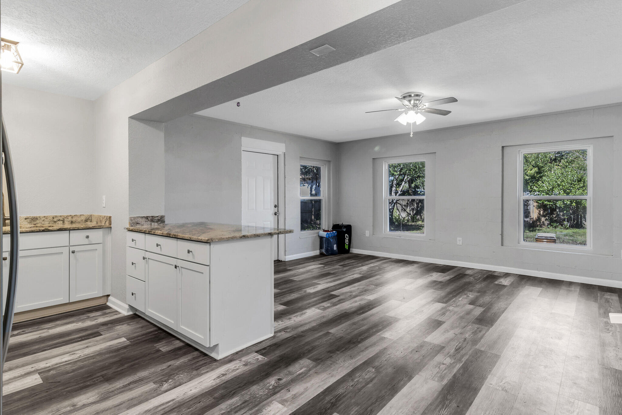 ELLIOTTS POINT 7TH ADDN - Residential