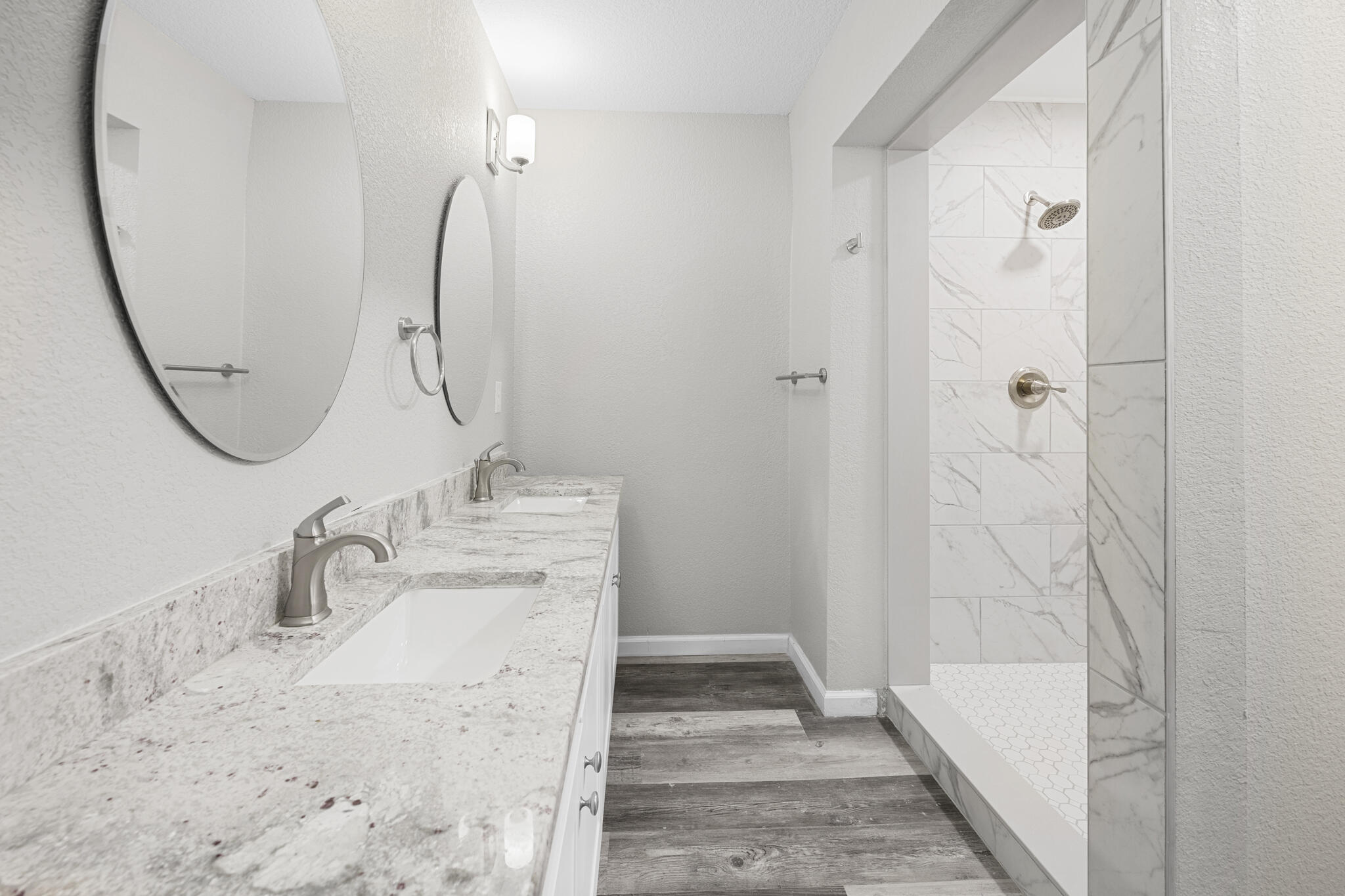 ELLIOTTS POINT 7TH ADDN - Residential