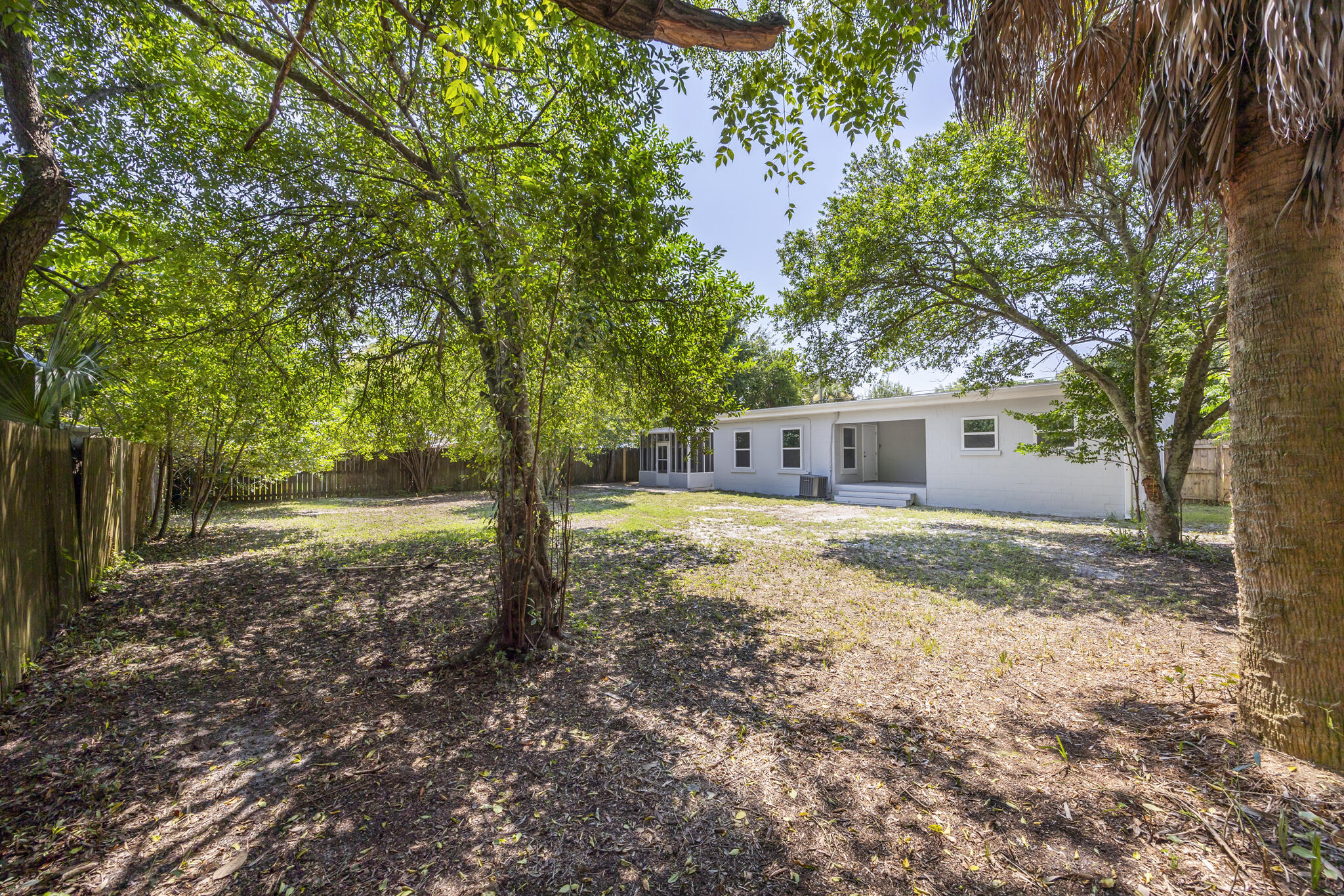 ELLIOTTS POINT 7TH ADDN - Residential