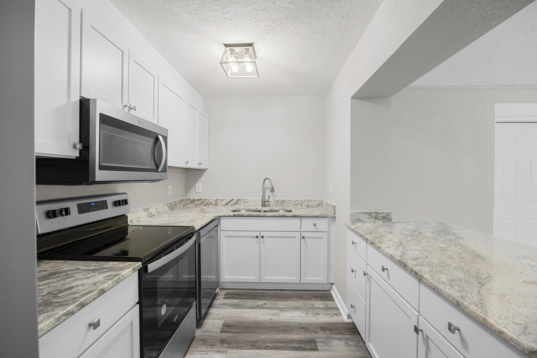 ELLIOTTS POINT 7TH ADDN - Residential