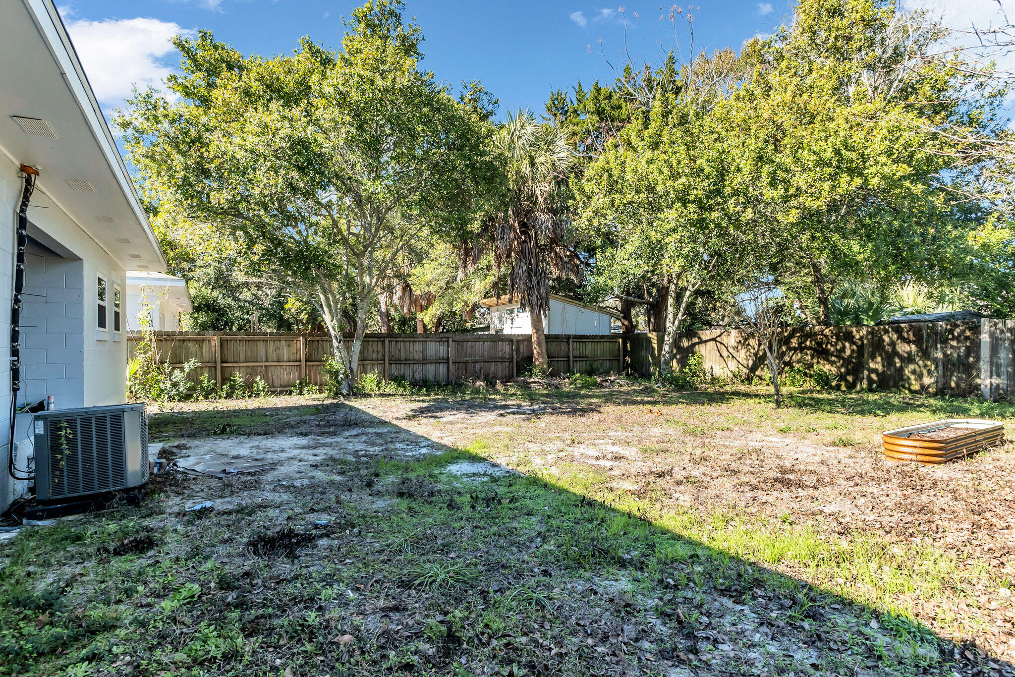 ELLIOTTS POINT 7TH ADDN - Residential