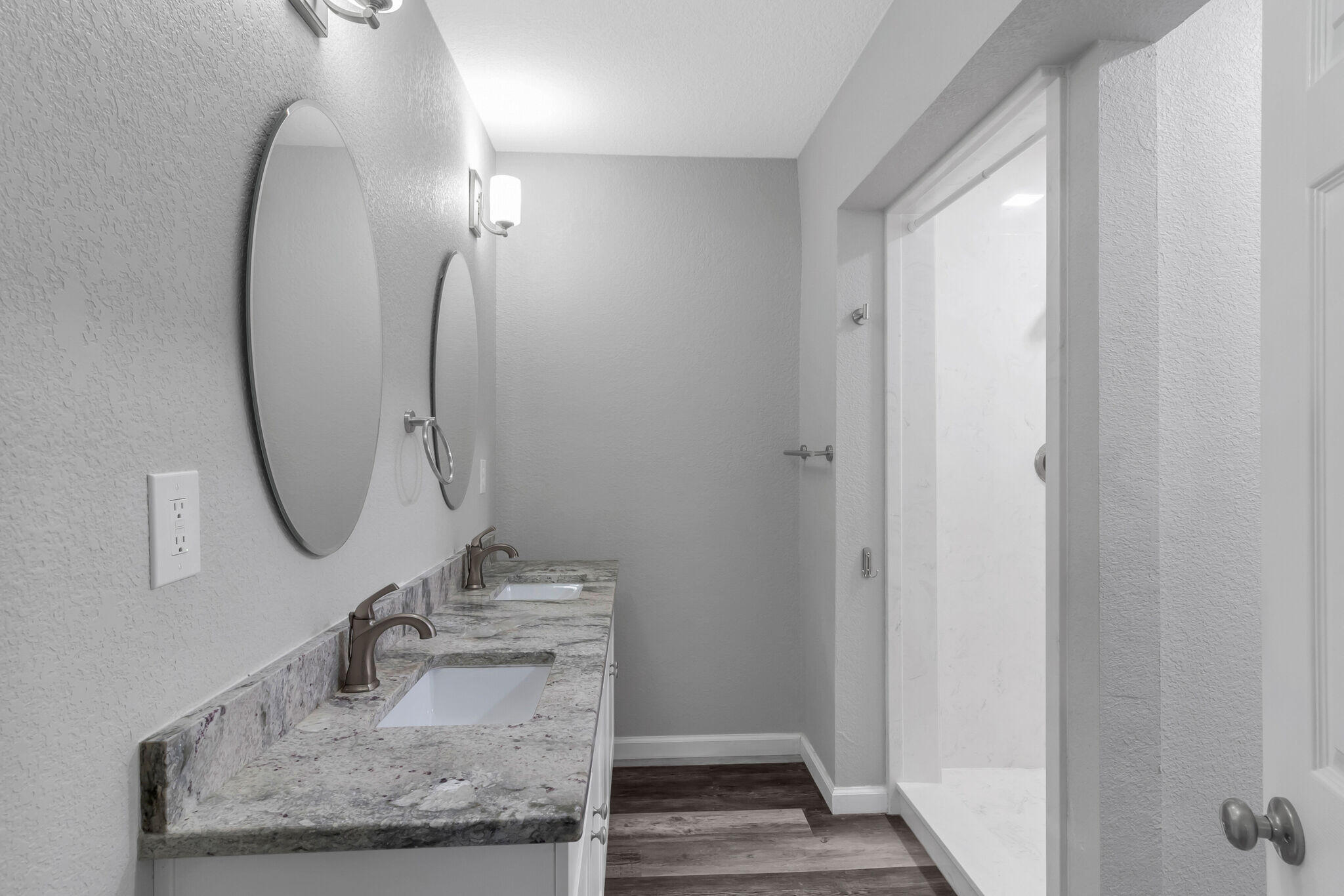ELLIOTTS POINT 7TH ADDN - Residential