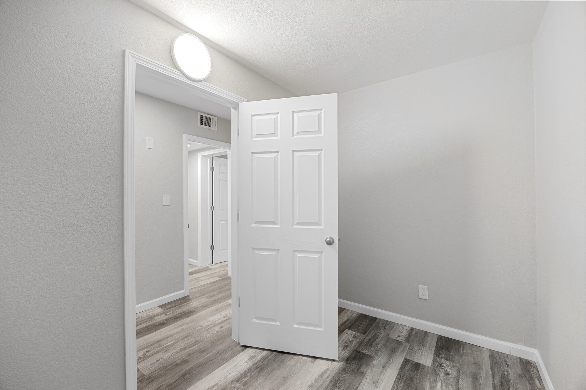 ELLIOTTS POINT 7TH ADDN - Residential