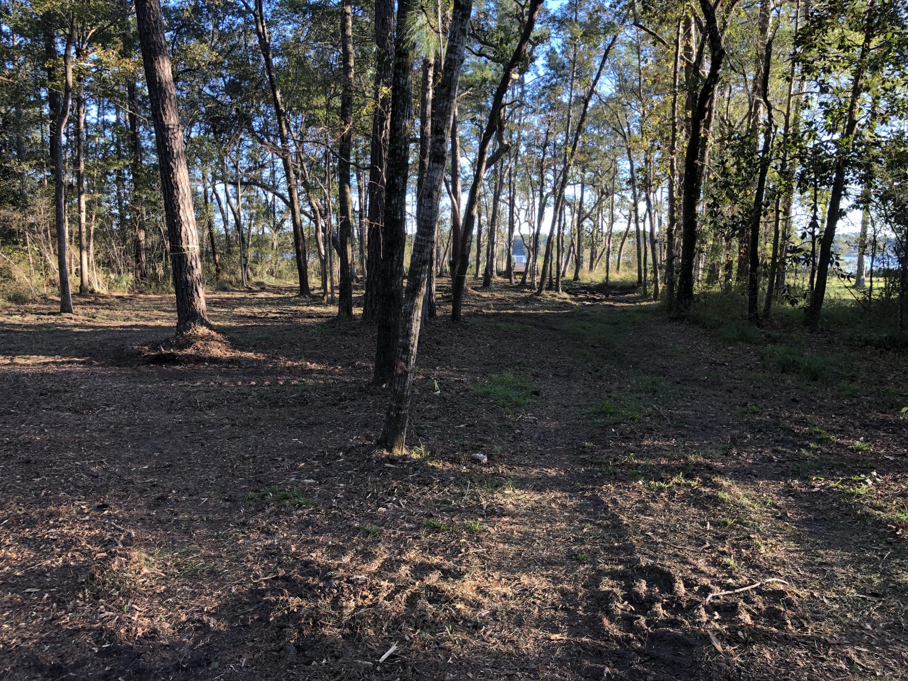 LAGRANGE SHORES - Land