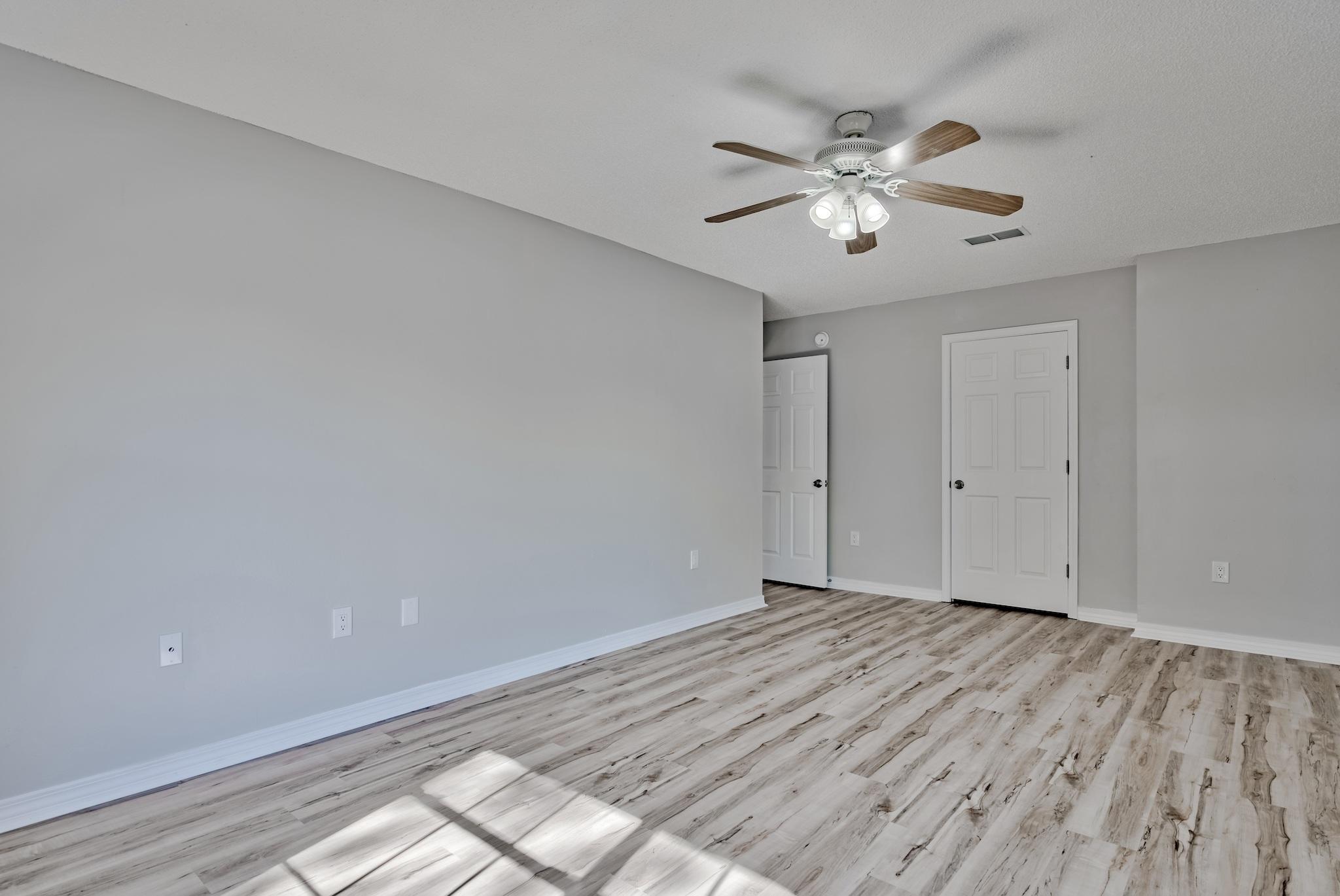 TWIN LAKES ESTATES - Residential