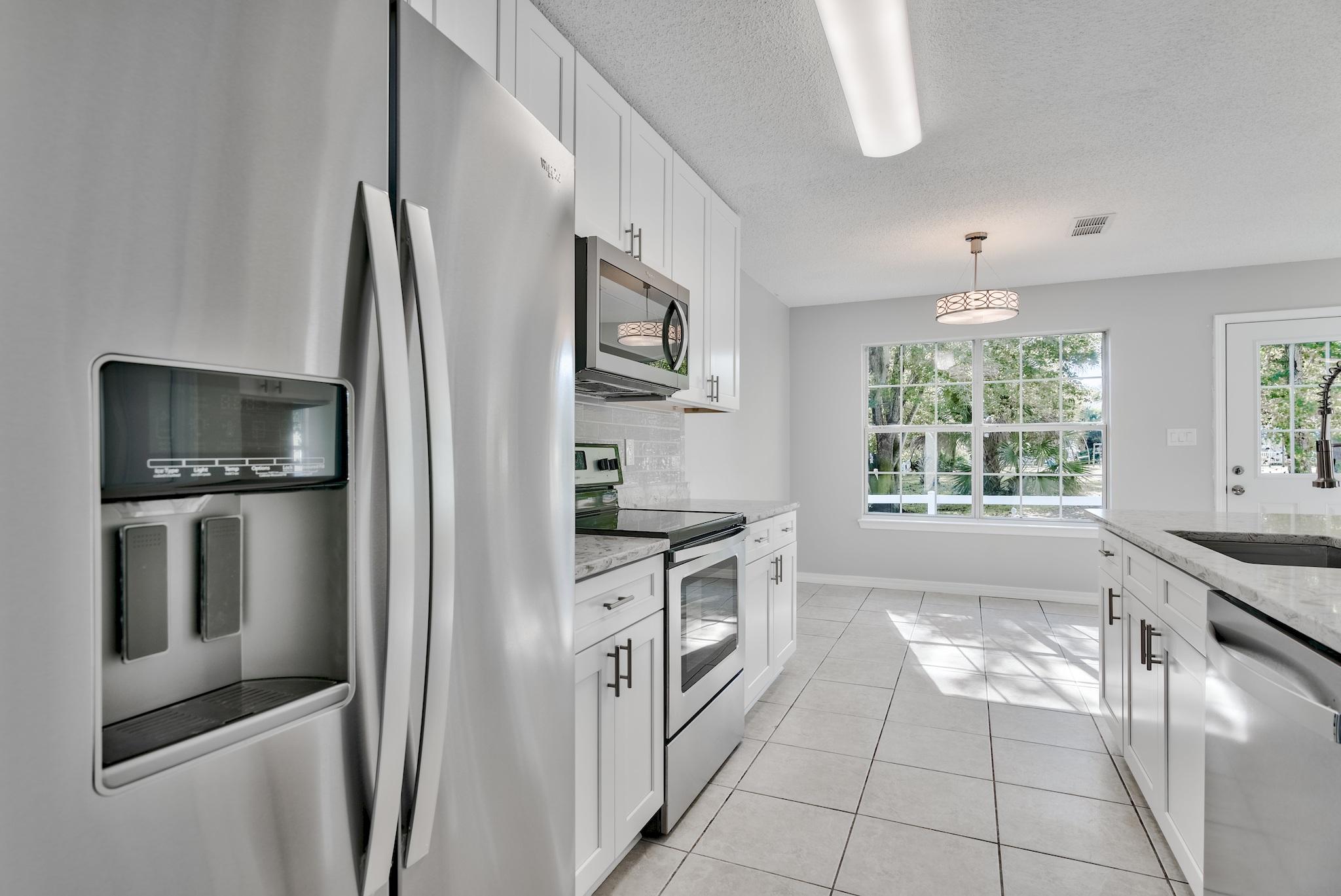 TWIN LAKES ESTATES - Residential