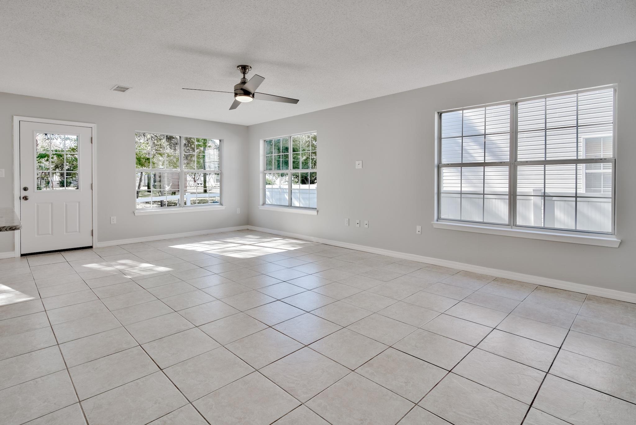 TWIN LAKES ESTATES - Residential