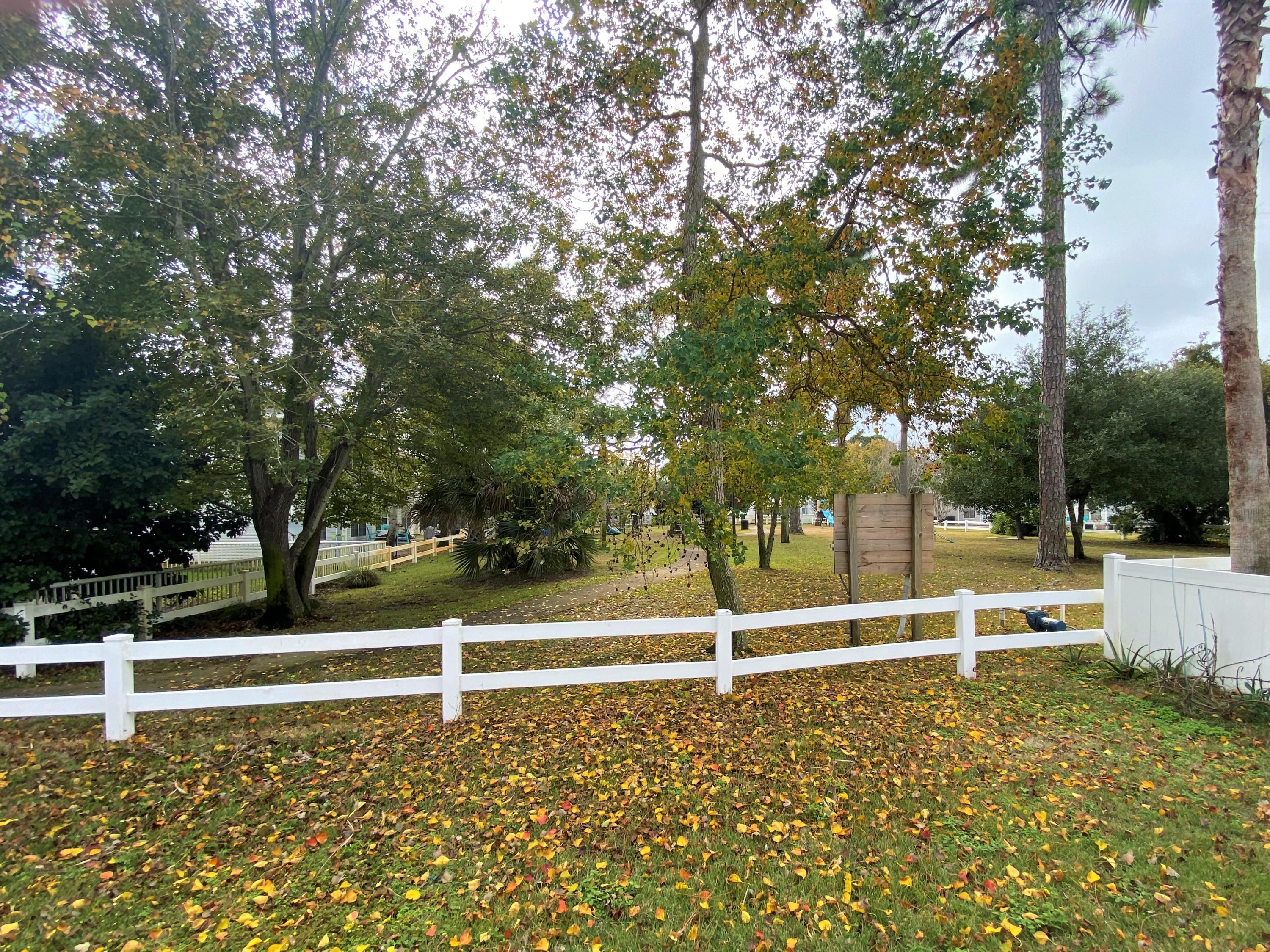 TWIN LAKES ESTATES - Residential