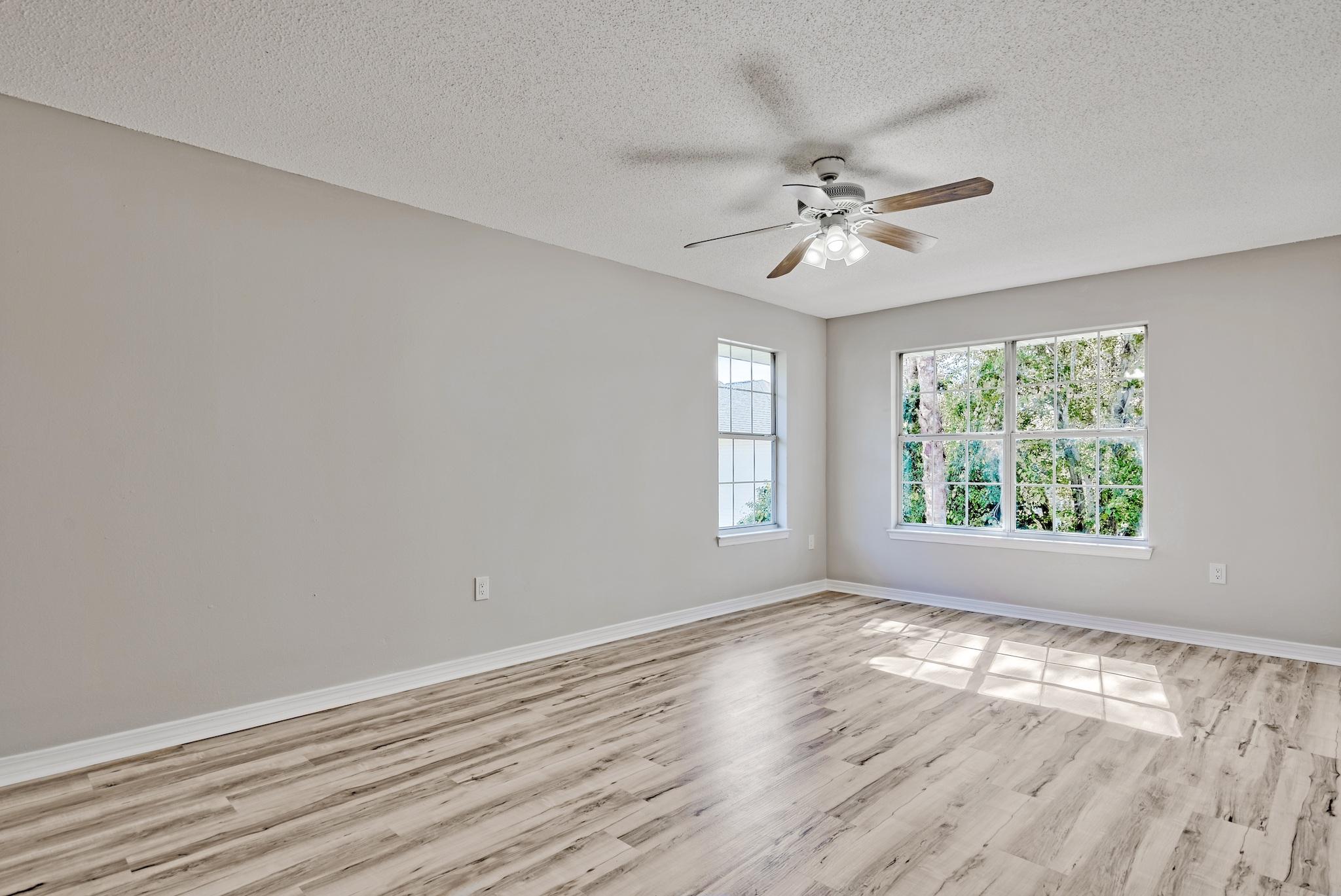 TWIN LAKES ESTATES - Residential