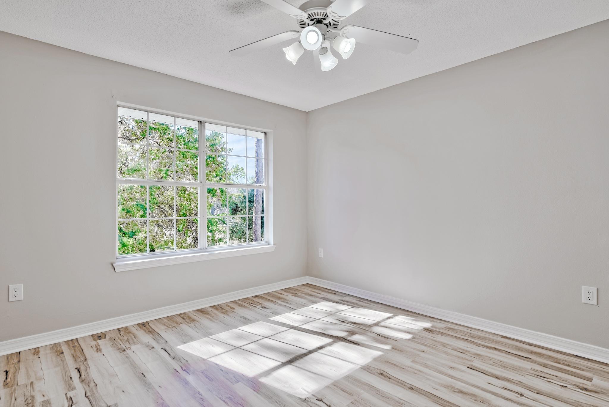 TWIN LAKES ESTATES - Residential