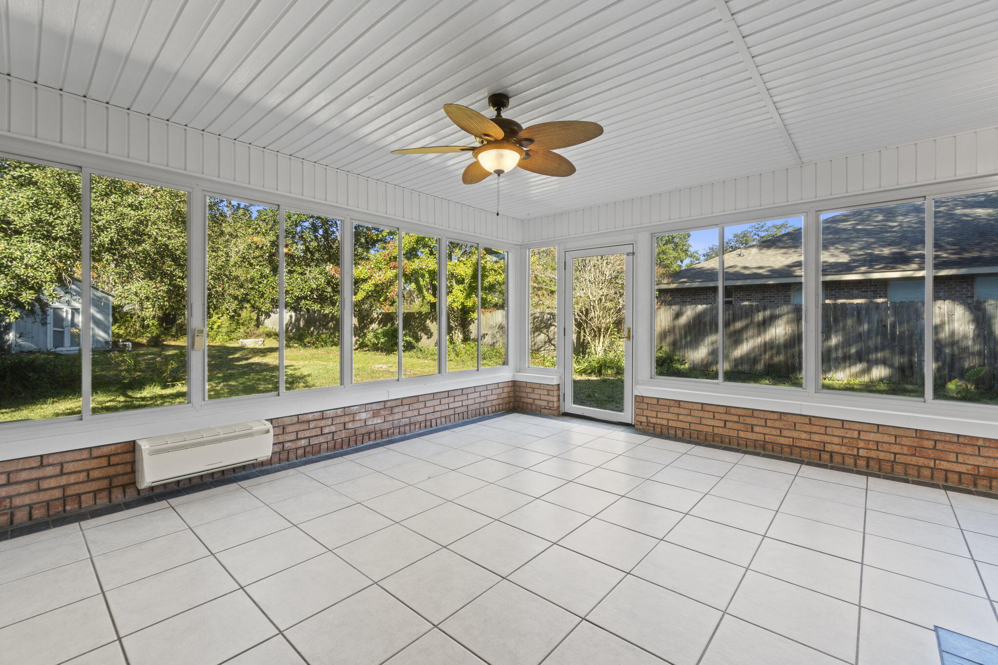 ROBLEDAL ESTATES - Residential