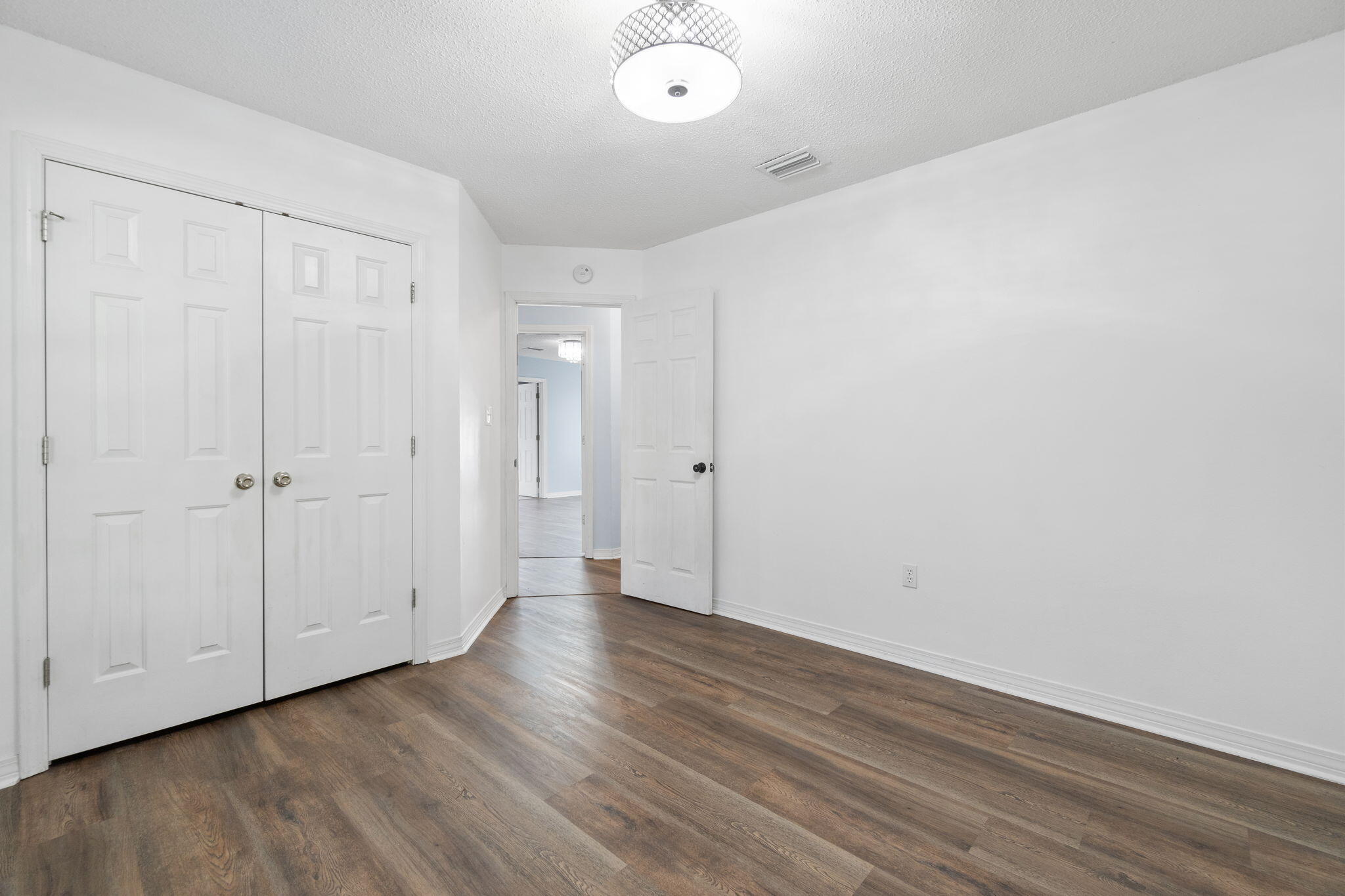 ROBLEDAL ESTATES - Residential