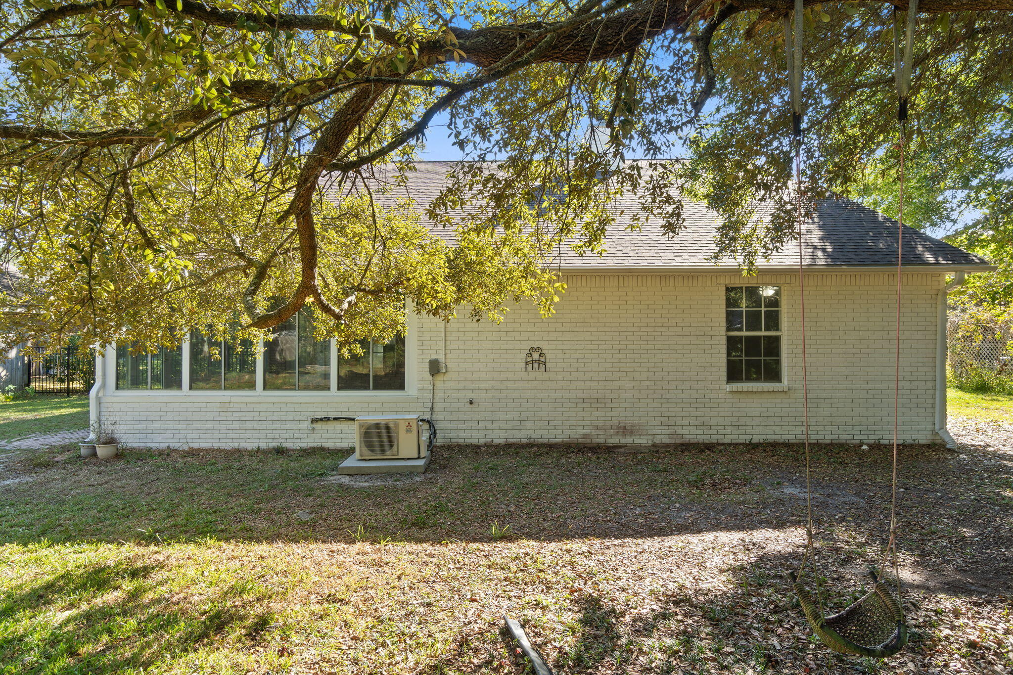 ROBLEDAL ESTATES - Residential