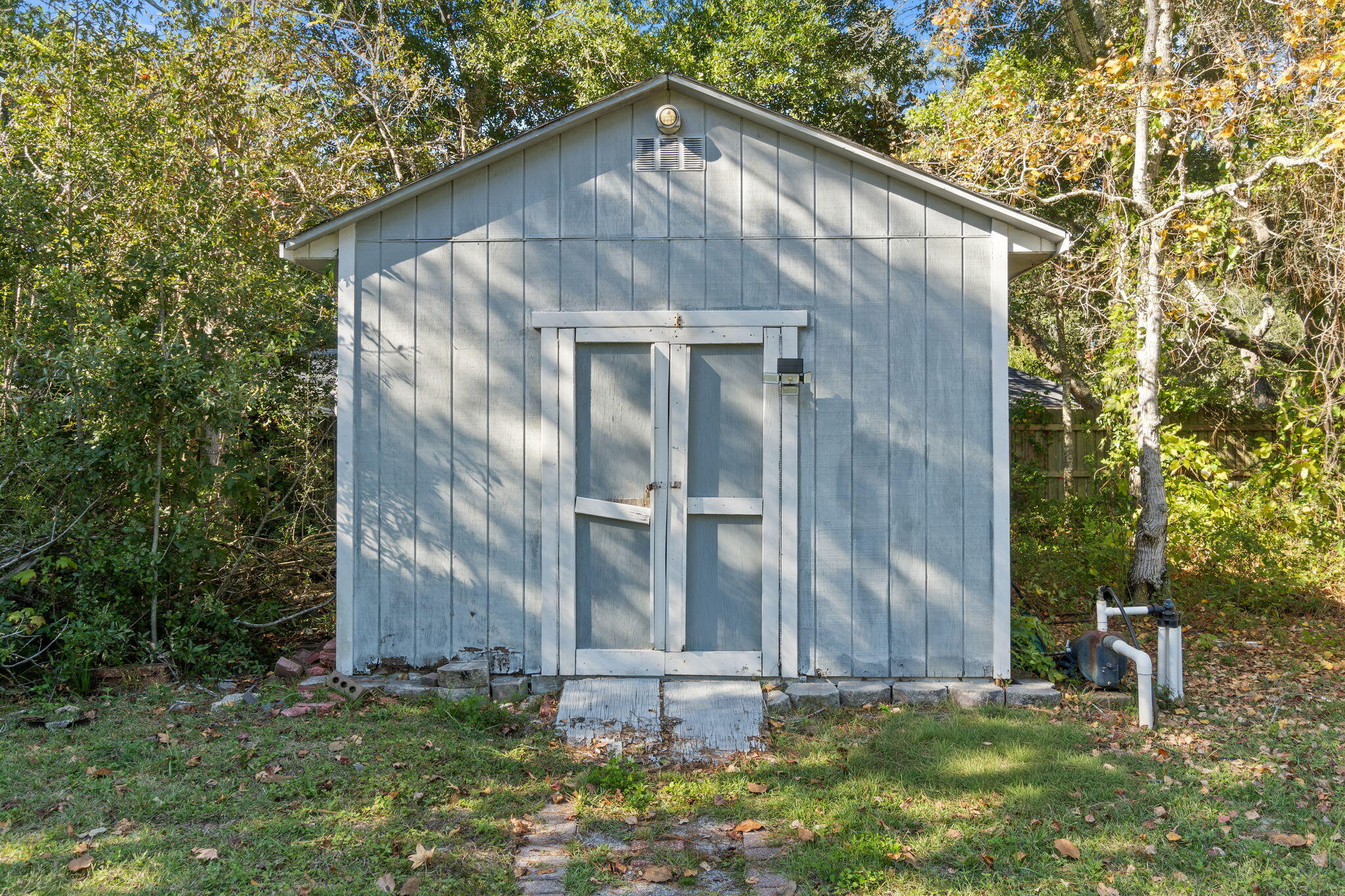 ROBLEDAL ESTATES - Residential