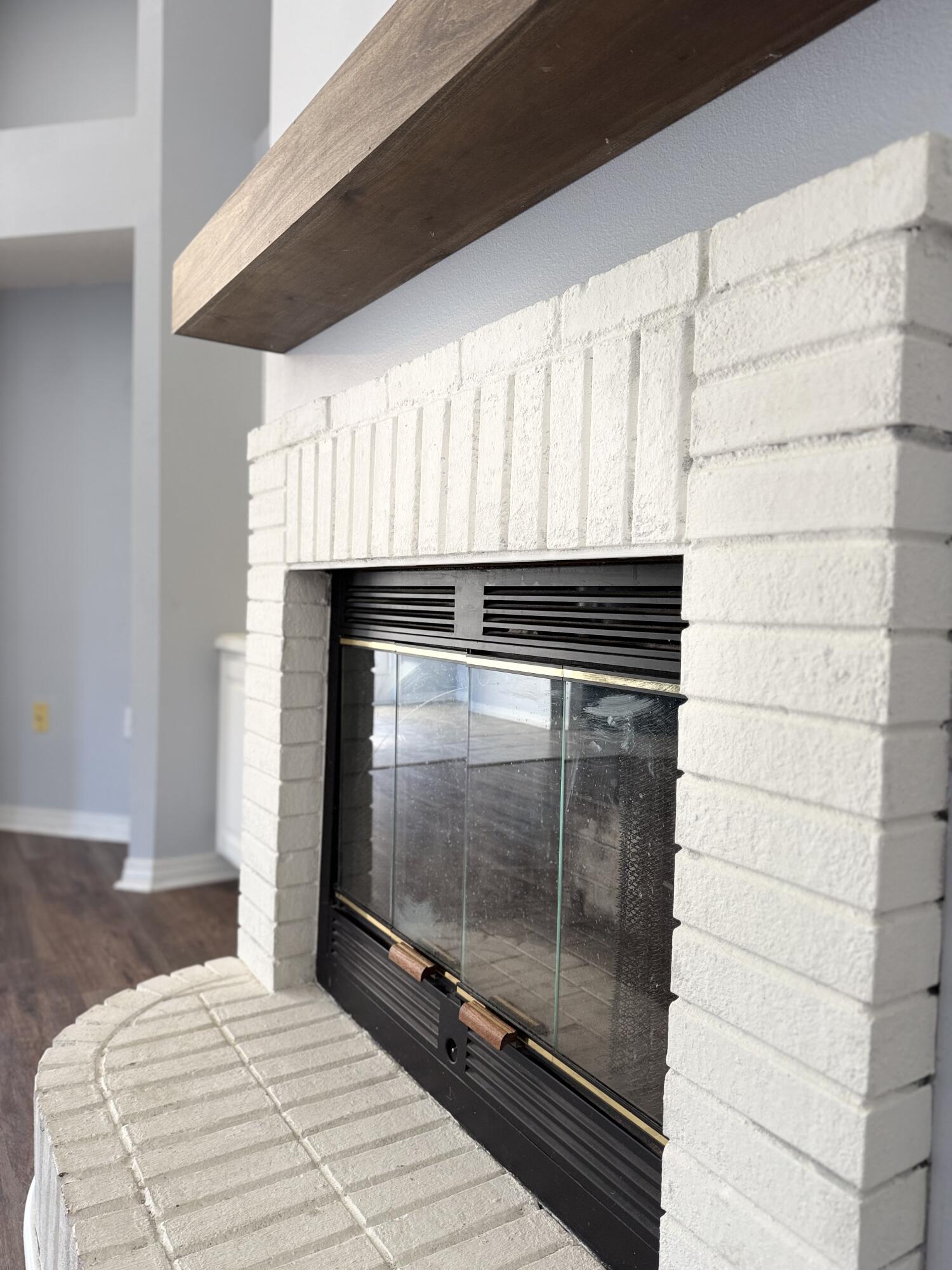 ROBLEDAL ESTATES - Residential