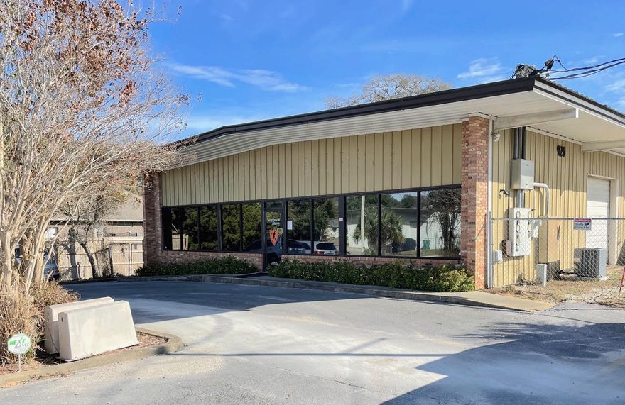 Available for lease, 12,785sf of office/ warehouse in Fort Walton Beach FL. This property is comprised of 2675 sf of newly renovated office space and 10,110sf of warehouse. The warehouse has 13ft to 15ft  eave heights and three 10ft overhead doors with an 8ft covered loading area. Conveniently Located,Low CAM fees, occupancy 2nd quarter of 2022