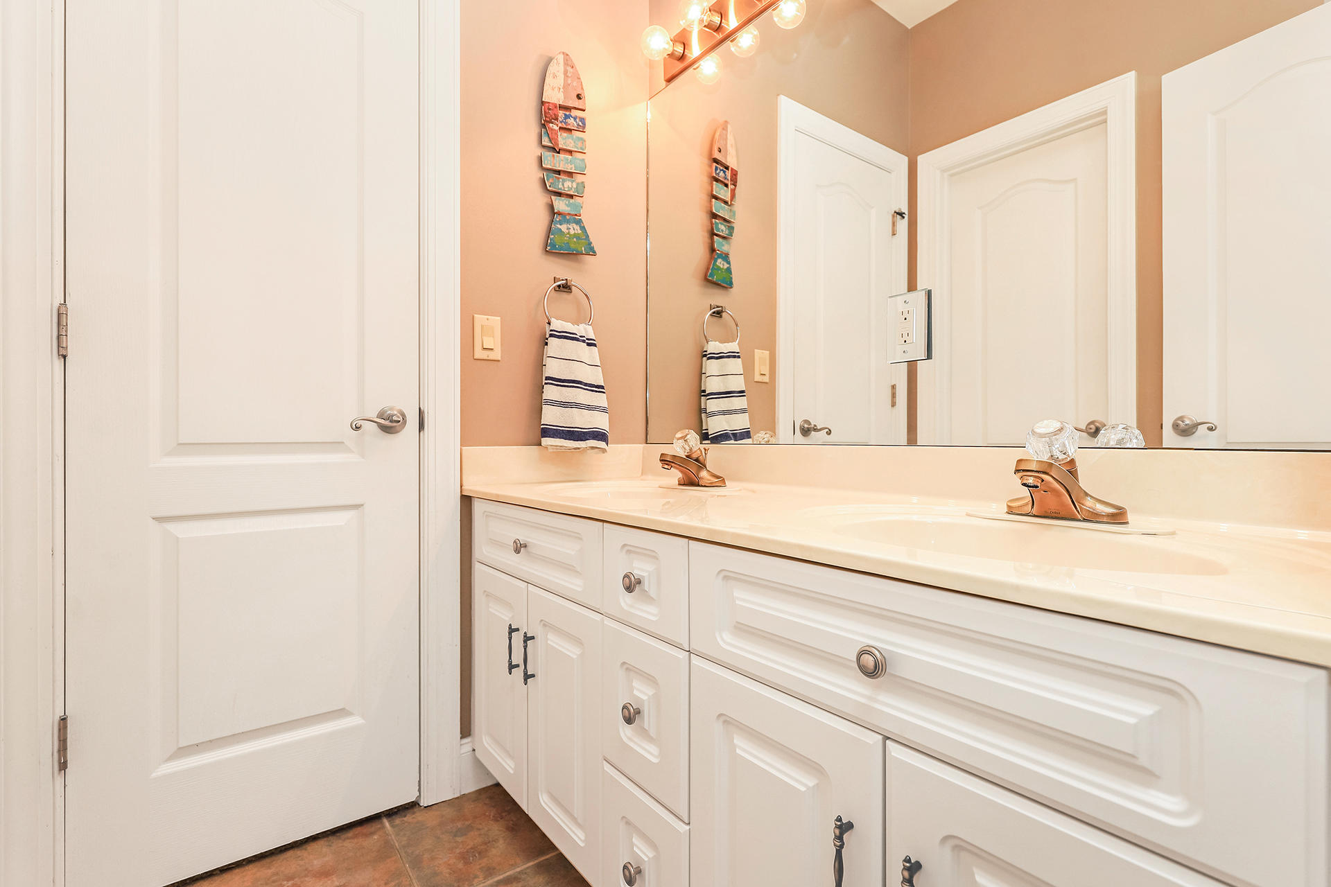 INDIAN LAKE PH 3 - Residential