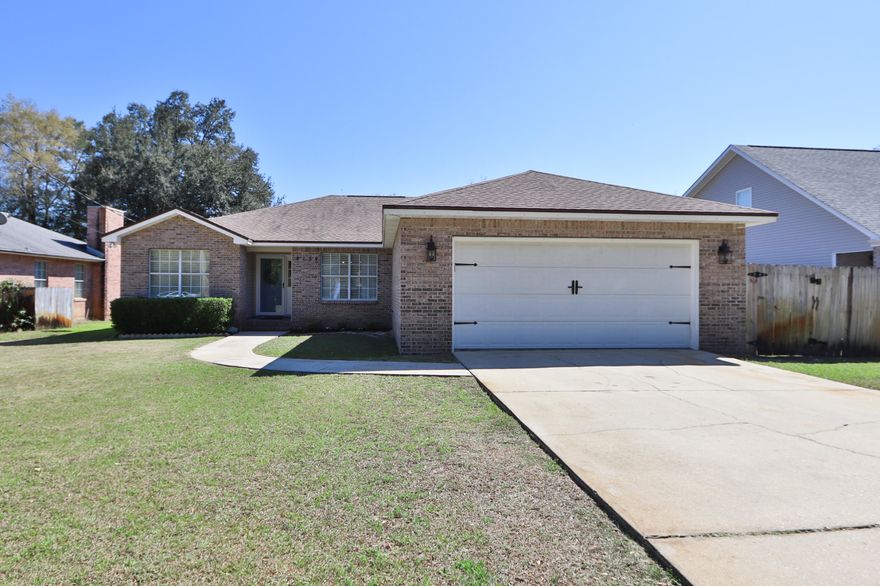 Easy maintenance brick & vinyl home with tons of upgrades! Recently renovated over the past 2 years! Home has been freshly painted through out. Distressed hand scraped Irish Channel Crescent Hardwood floors in all living space, bedrooms and kitchen. ( Glue down and not floating) LED recessed lighting in all living areas. LED custom light fixtures interior and exterior. Open floor plan with lots of natural light. Kitchen has all new appliances featuring Samsung counter depth French Door with Flex refridgerator/freezer drawer fridge, Samsung range with convection oven, Kitchenaide dishwasher. New White Ice level 3 granite countertops and the cabinets have been resurfaced. Artic Grey 3x6 Tumbled marble backsplash too.