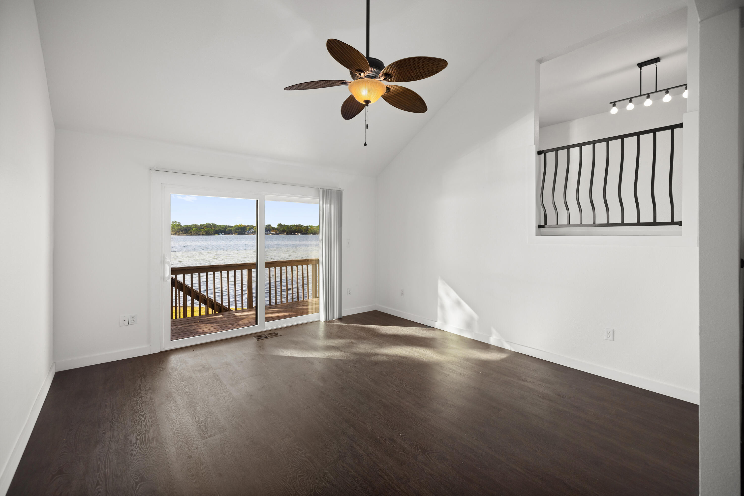 MARINA COVE VILLAGE PH 3 - Residential