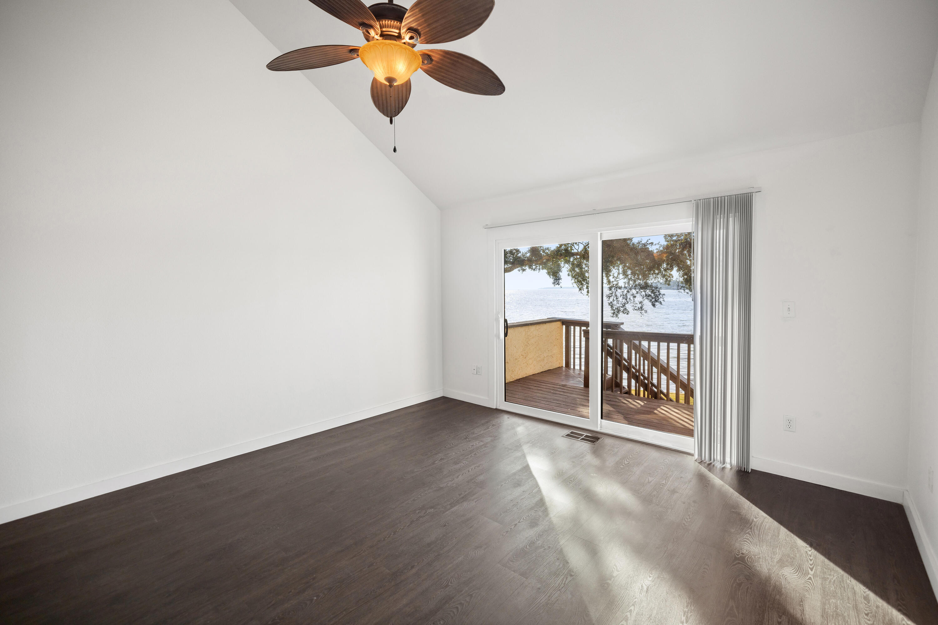 MARINA COVE VILLAGE PH 3 - Residential