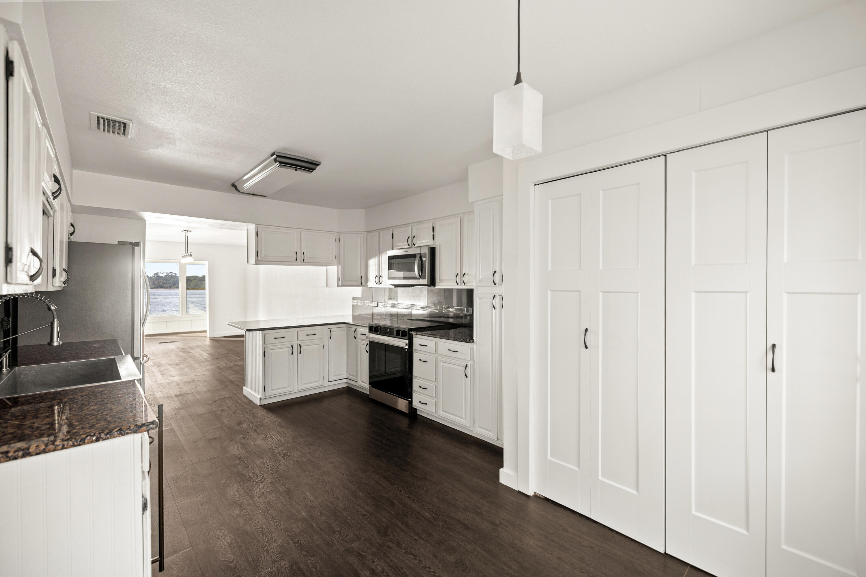 MARINA COVE VILLAGE PH 3 - Residential