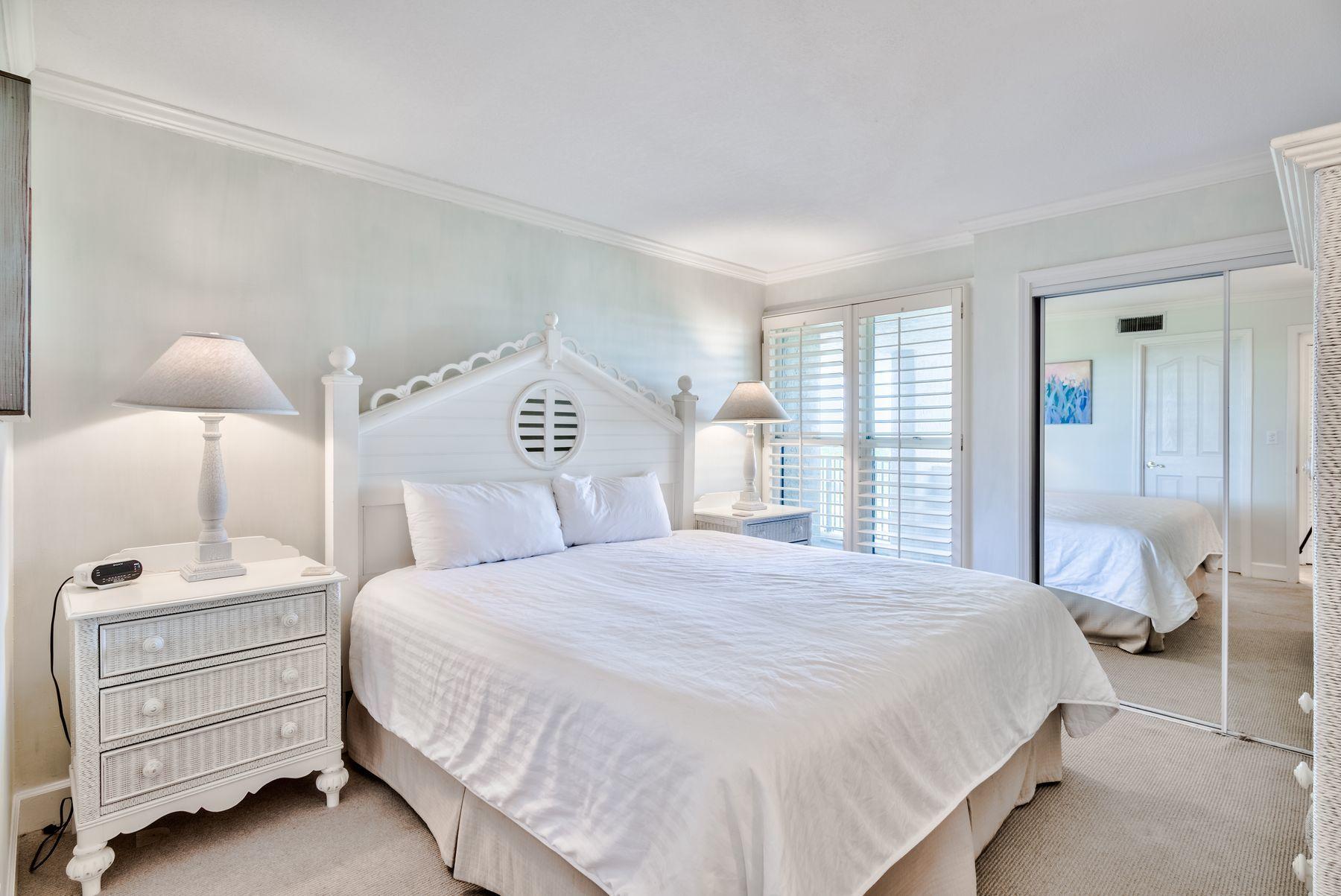 BEACHSIDE 1 CONDO - Residential