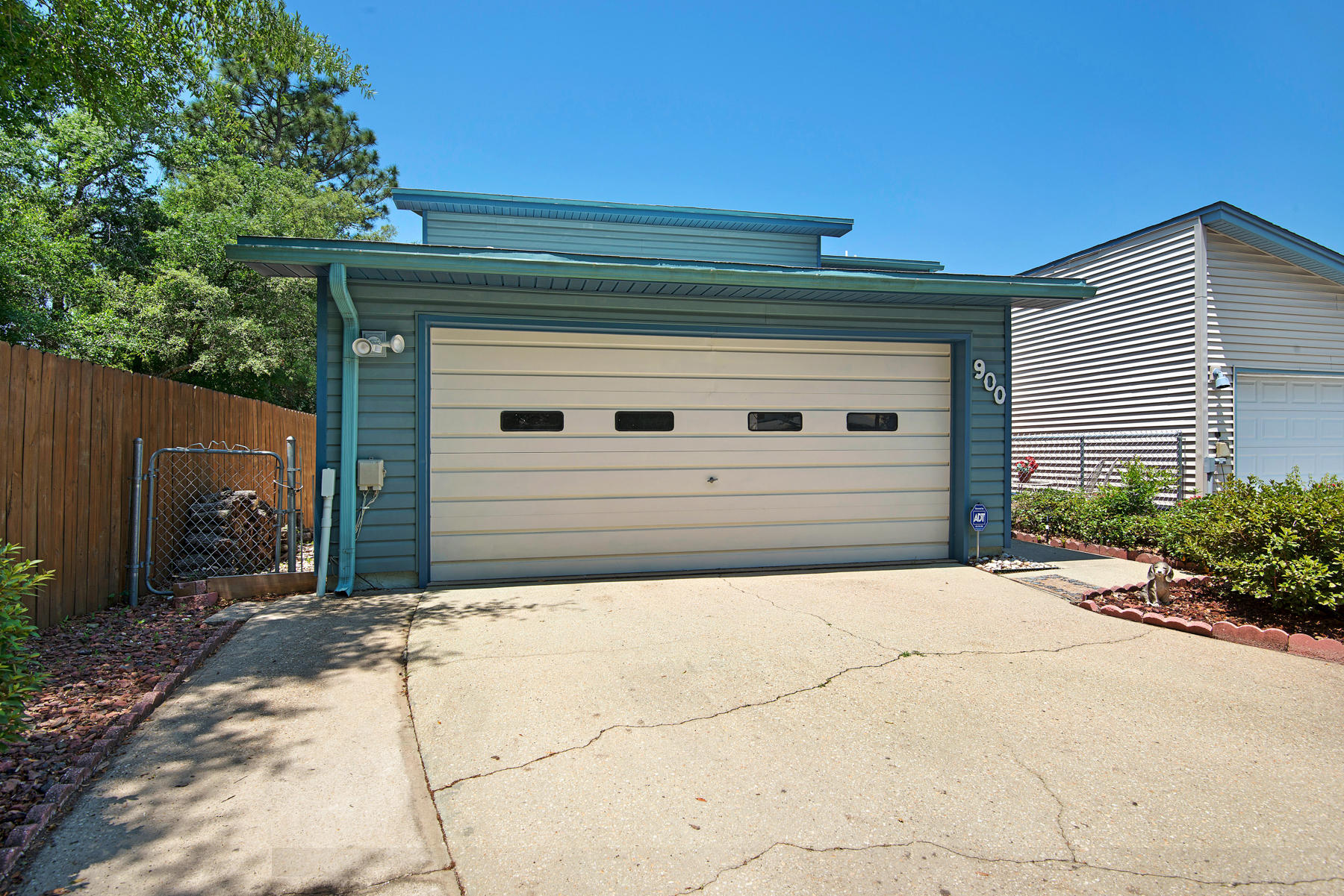 DONLABROOK GARDYNS - Residential