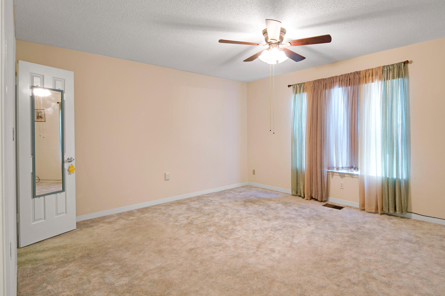 DONLABROOK GARDYNS - Residential