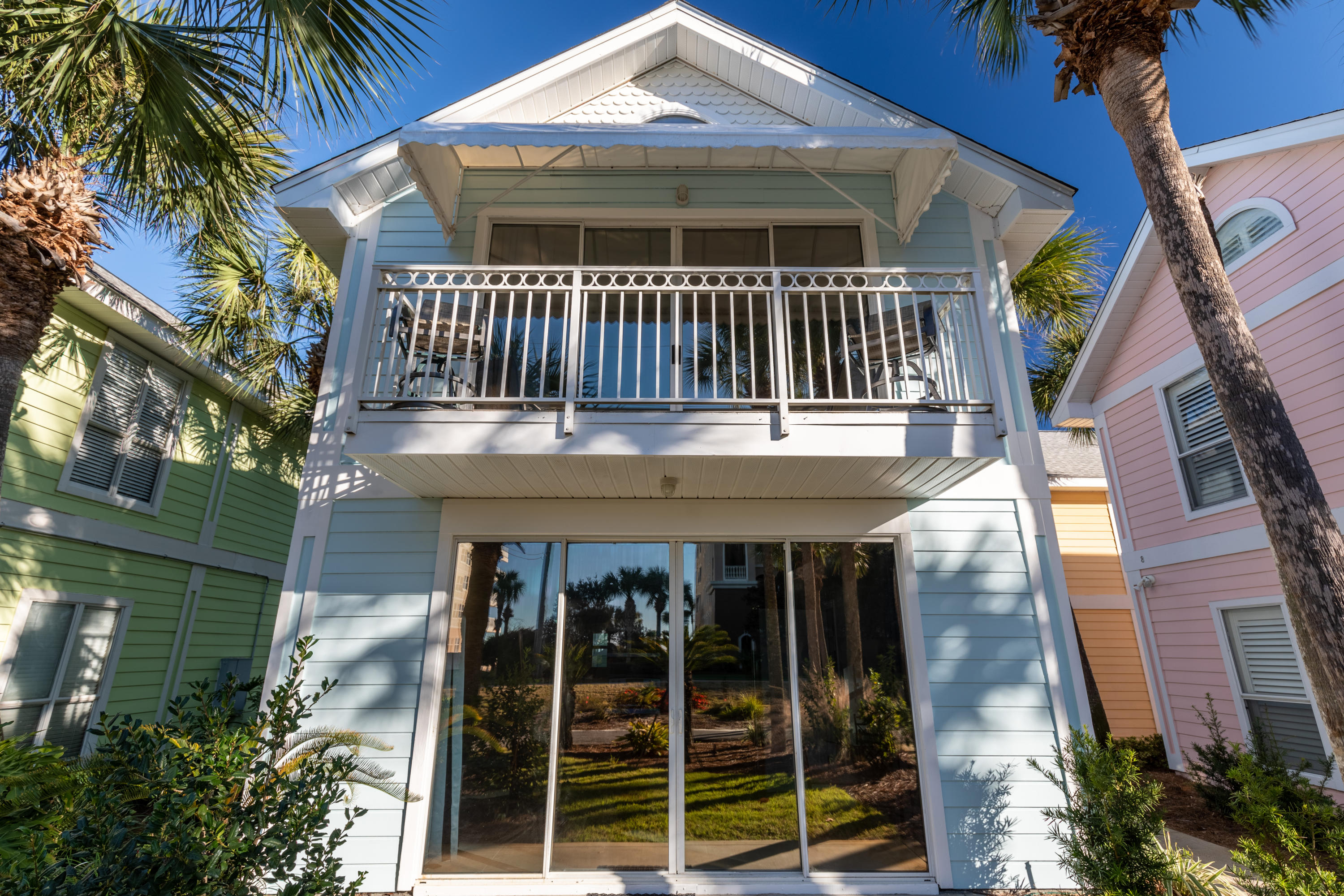 NANTUCKET COTTAGES - Residential