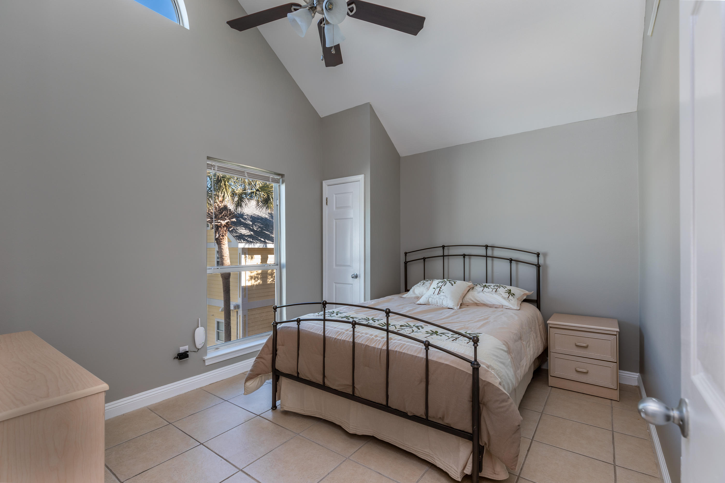 NANTUCKET COTTAGES - Residential