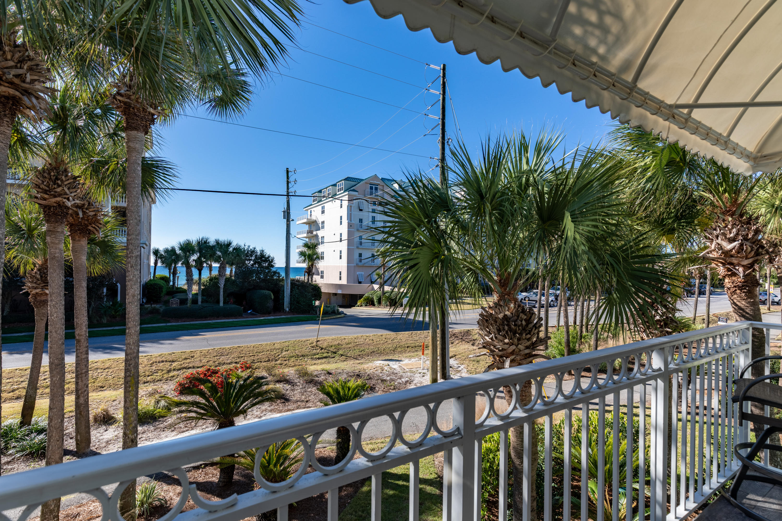 NANTUCKET COTTAGES - Residential