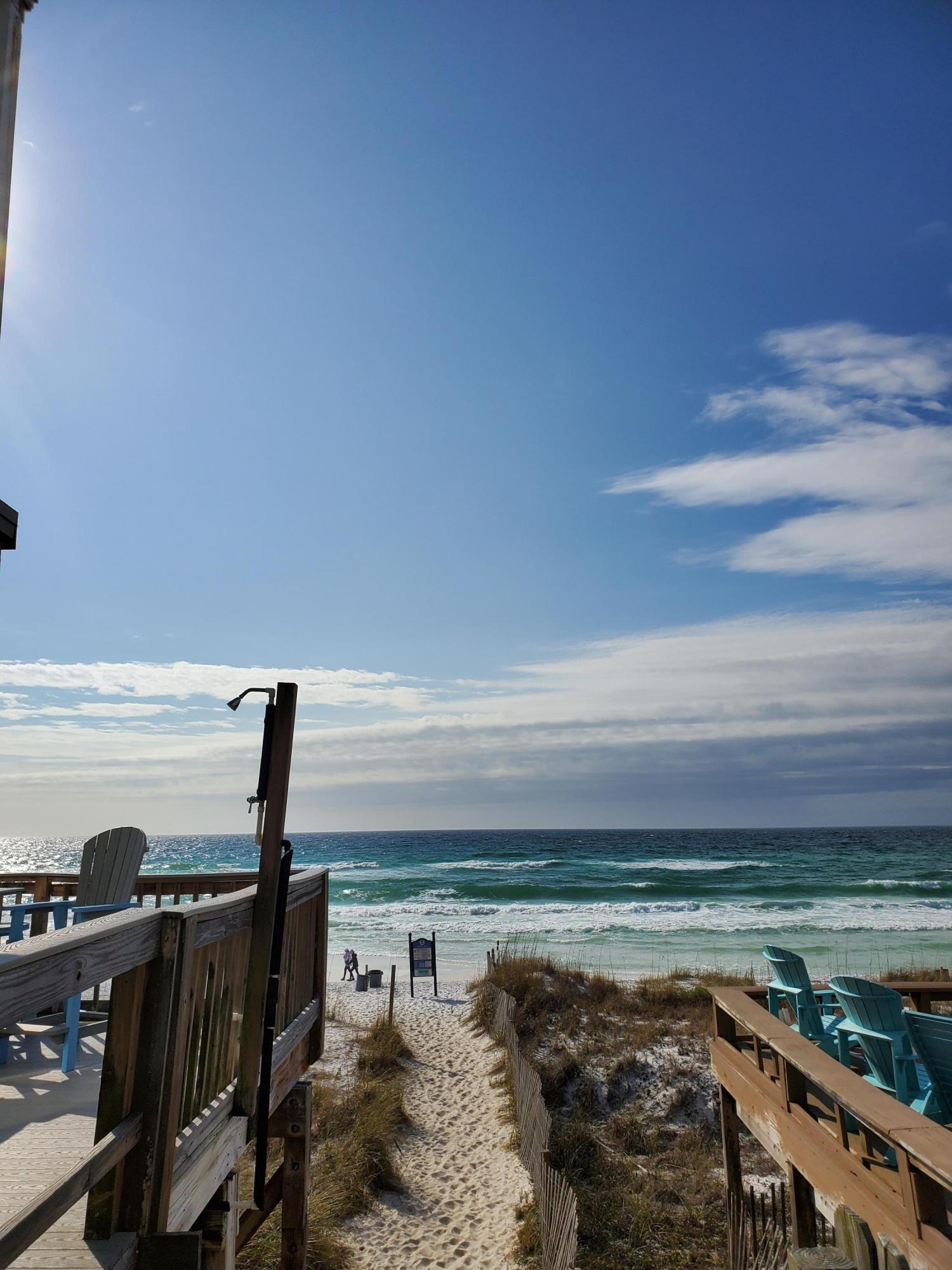 NANTUCKET COTTAGES - Residential