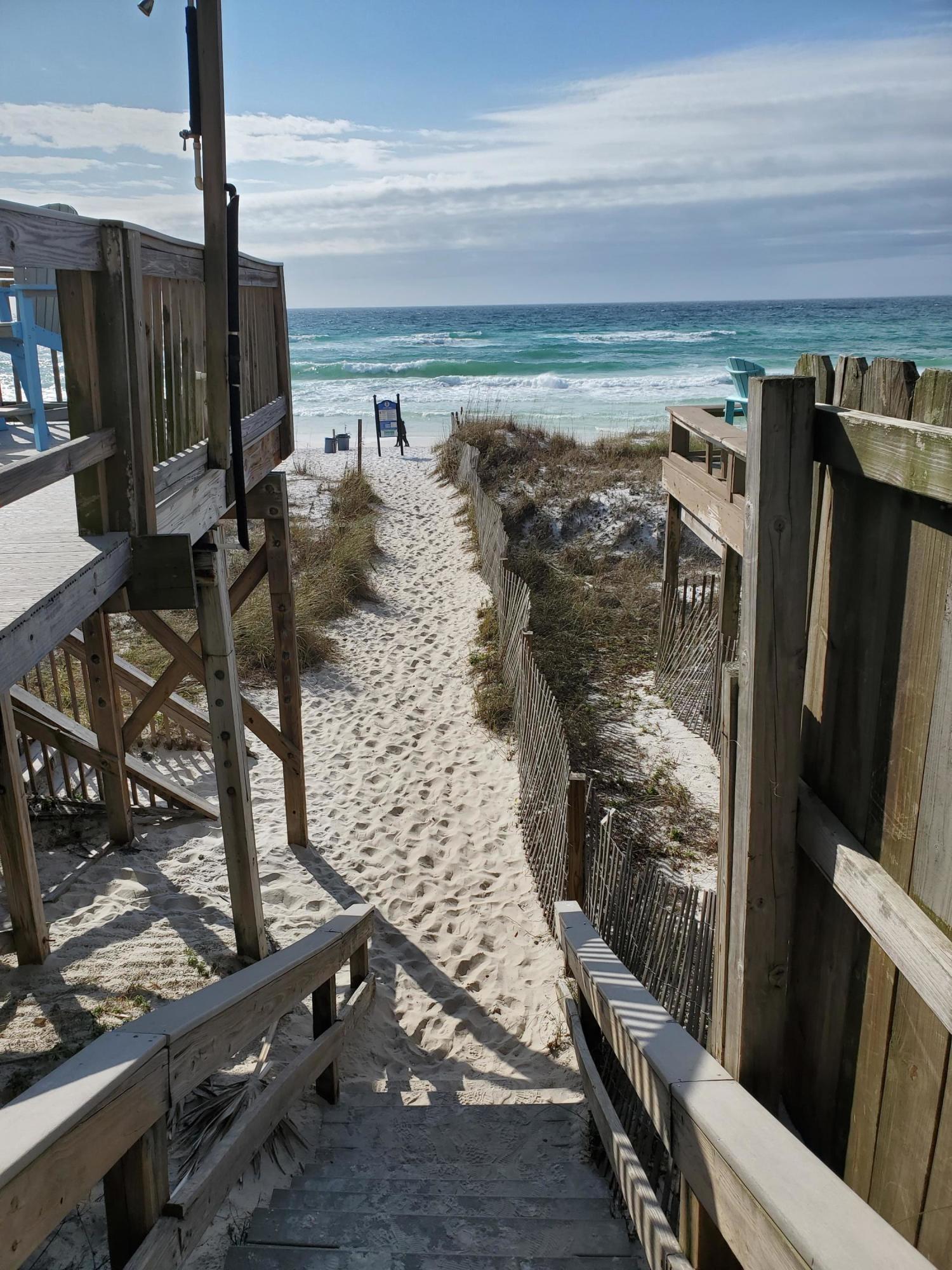 NANTUCKET COTTAGES - Residential