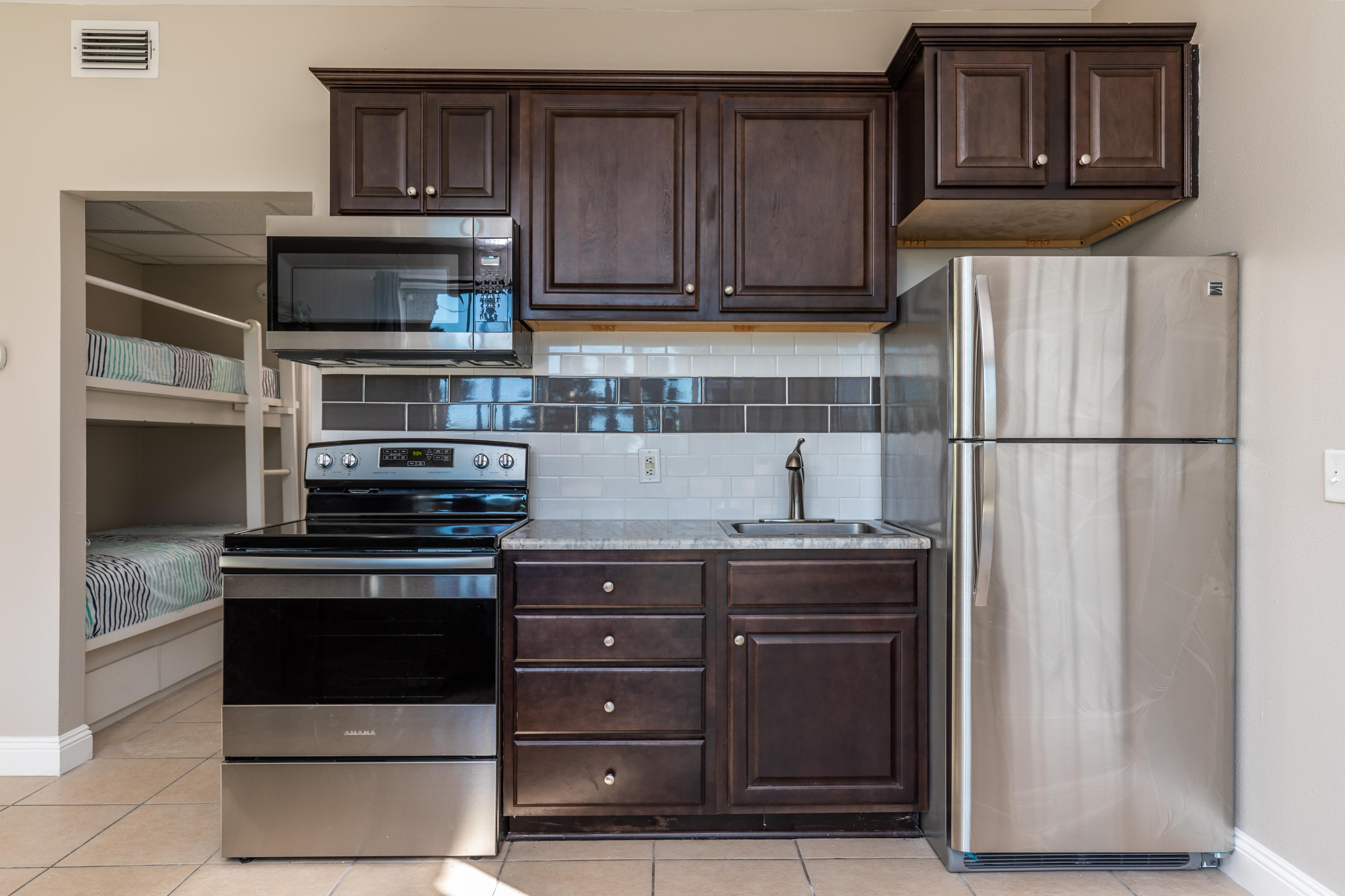 NANTUCKET COTTAGES - Residential