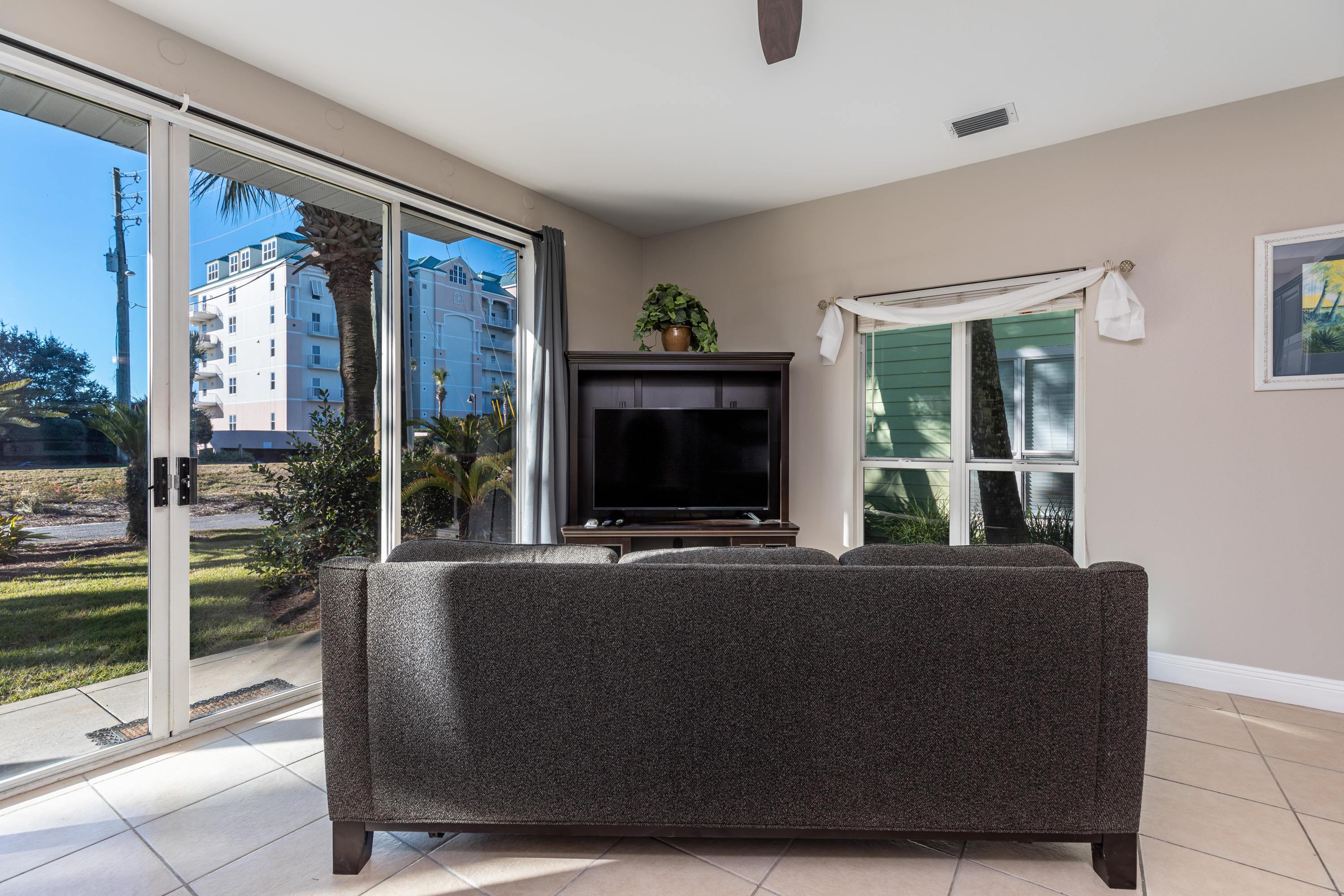 NANTUCKET COTTAGES - Residential