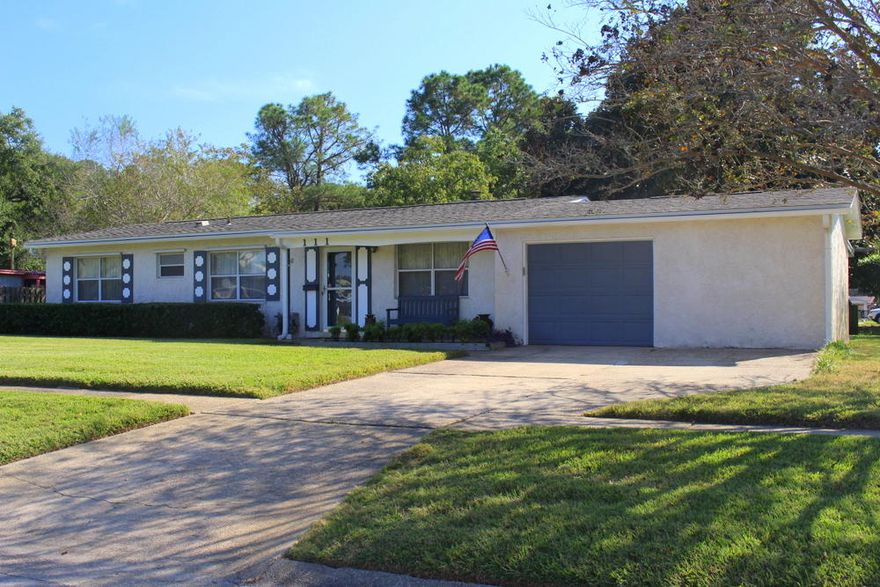 LOOKING FOR A WELL MAINTAINED,4 BR HOME IN A GREAT NEIGHBORHOOD WITH LOTS OF LIVING SPACE? THIS IS IT. A formal living area, spacious family rm w/wood burning fireplace & large screened porch accent this wonderful home. Laminate flooring throughout the majority of the home looks great & provides easy maintenance. Other features include large laundry rm/pantry w/washer & dryer & Ranaii tankless hot water heater. Storm shutters,6 yr roof & Generac full house generator provide peace of mind. Covered patio & fenced back yard provide privacy & plenty of room to relax or play. Although home currently has 1 car garage, an add'l garage door could be added to accommodate a 2nd car. Located in Oak Tree Park,this home is close to Hurlburt & Eglin, schools, the mall & comm park & playground..more