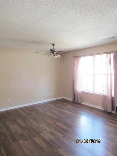 ROLLING PINES - Residential