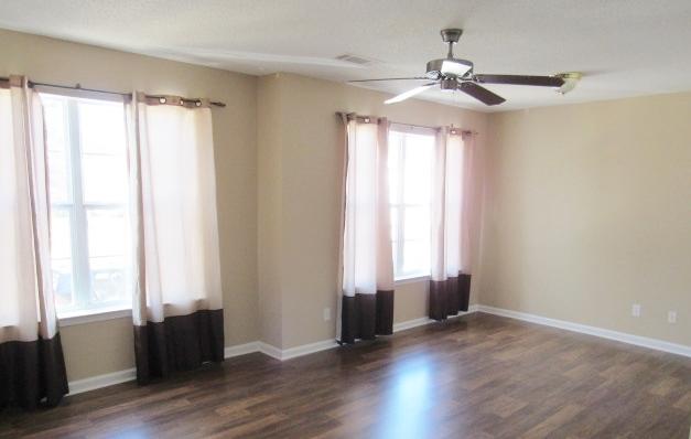 ROLLING PINES - Residential